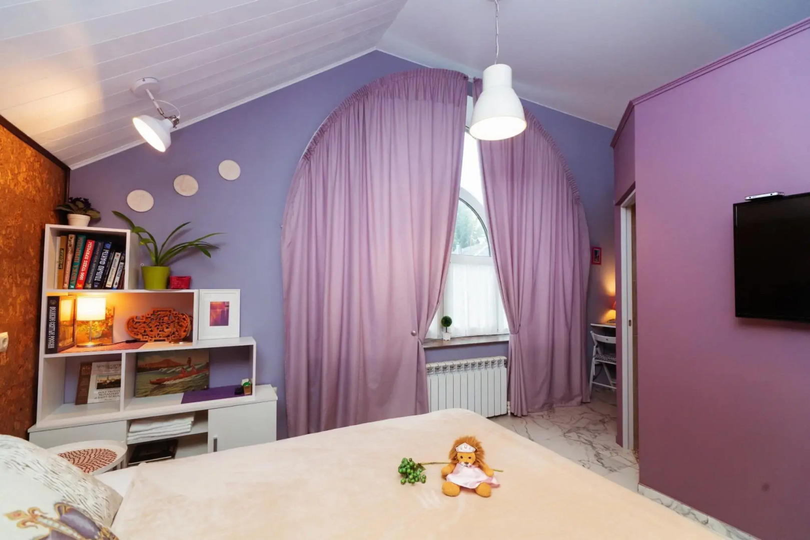 Гостевой дом Four Lions House (Фор Лайонс Хаус)