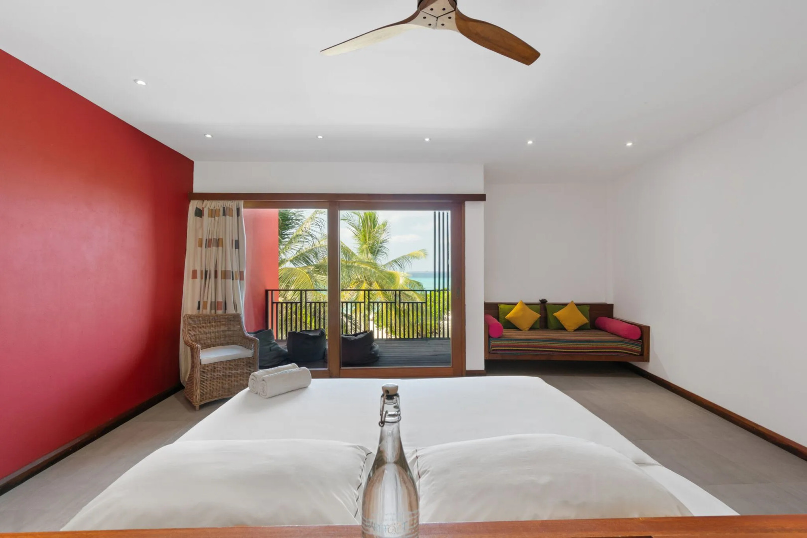 Отель The Barefoot Eco