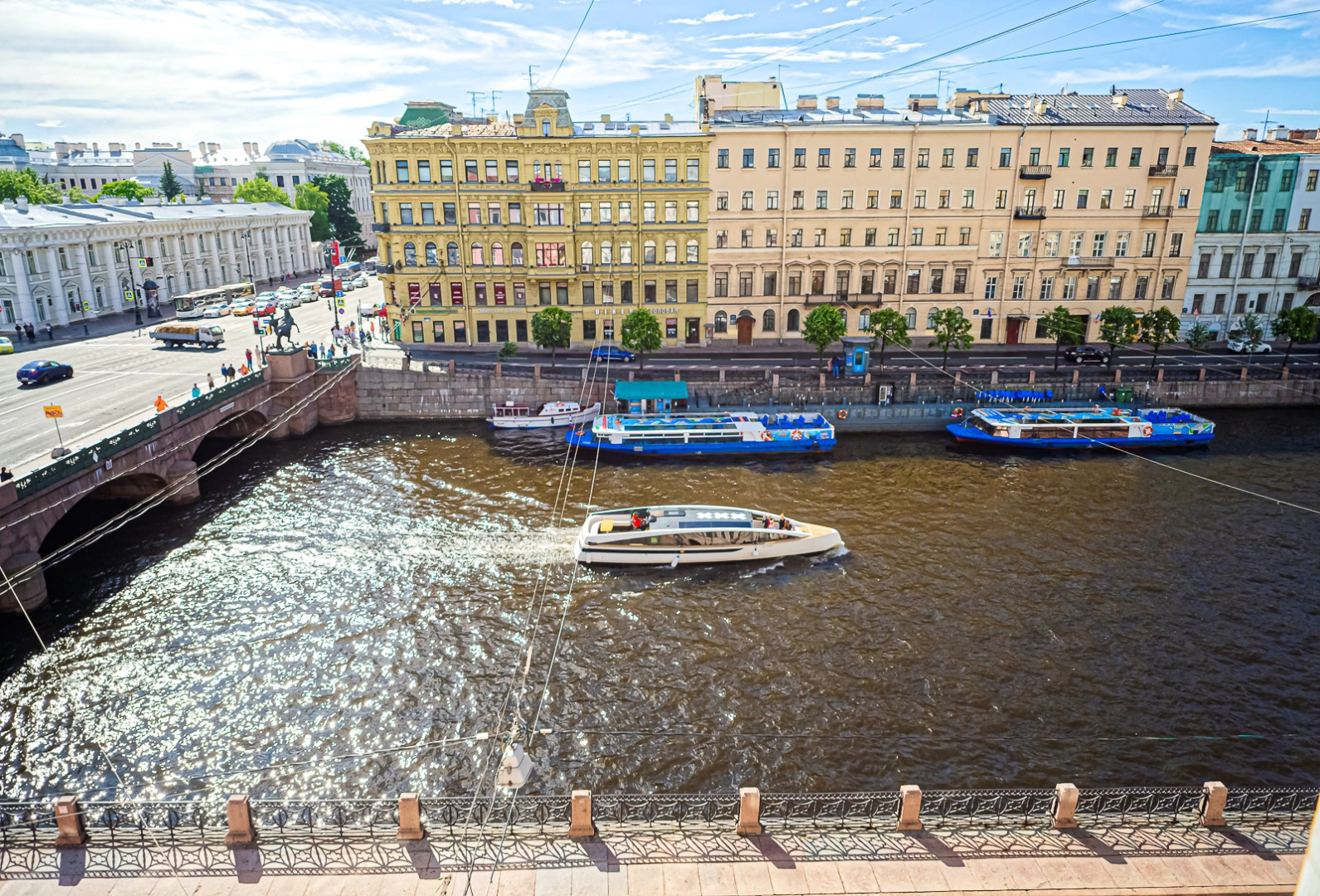 Апартаменты Двухкомнатная Квартира с Видом на Набережную