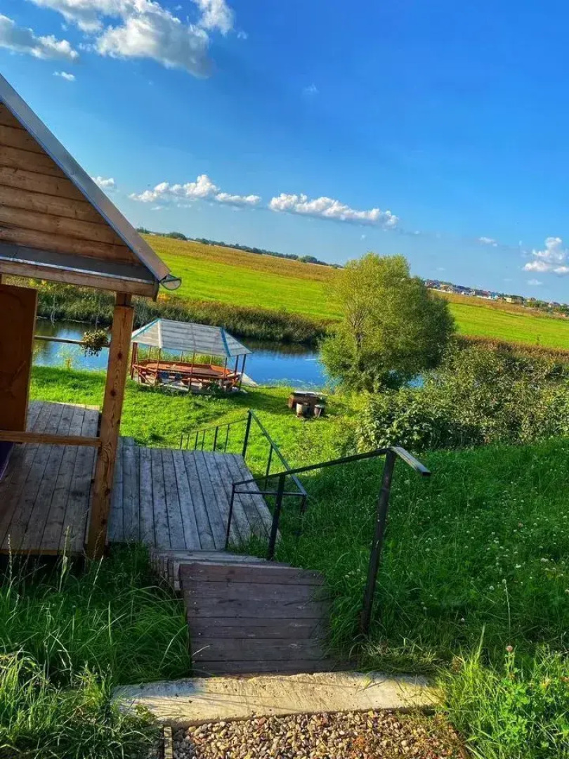 Частный дом Изба на бeрегу реки