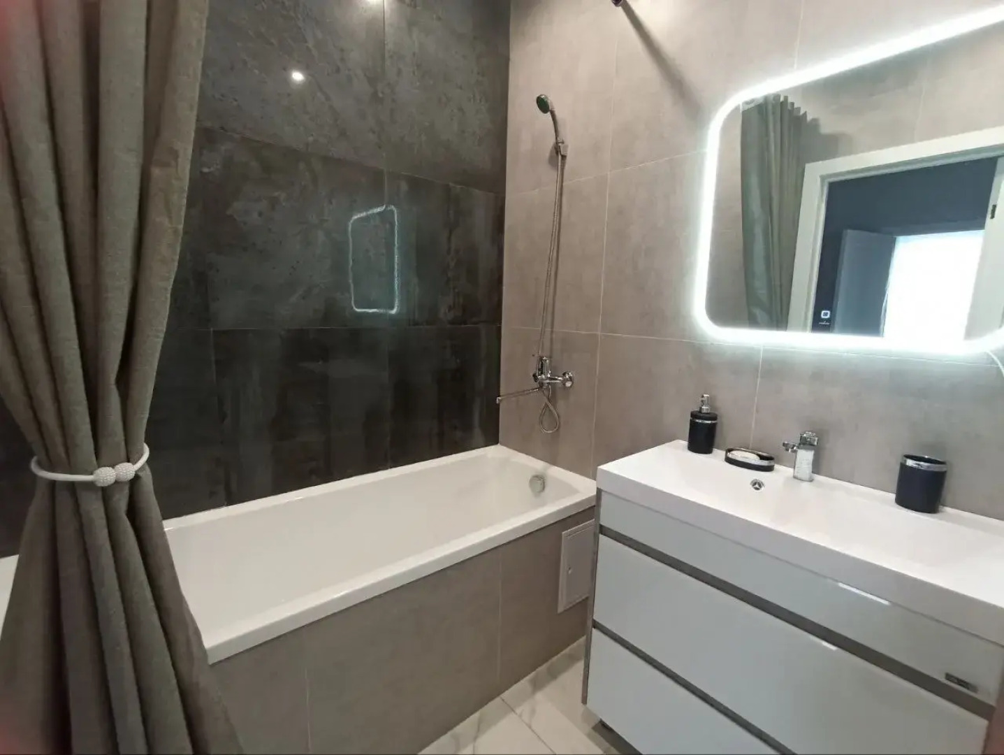 Квартира в Историческом Центре с Панорамным Видом