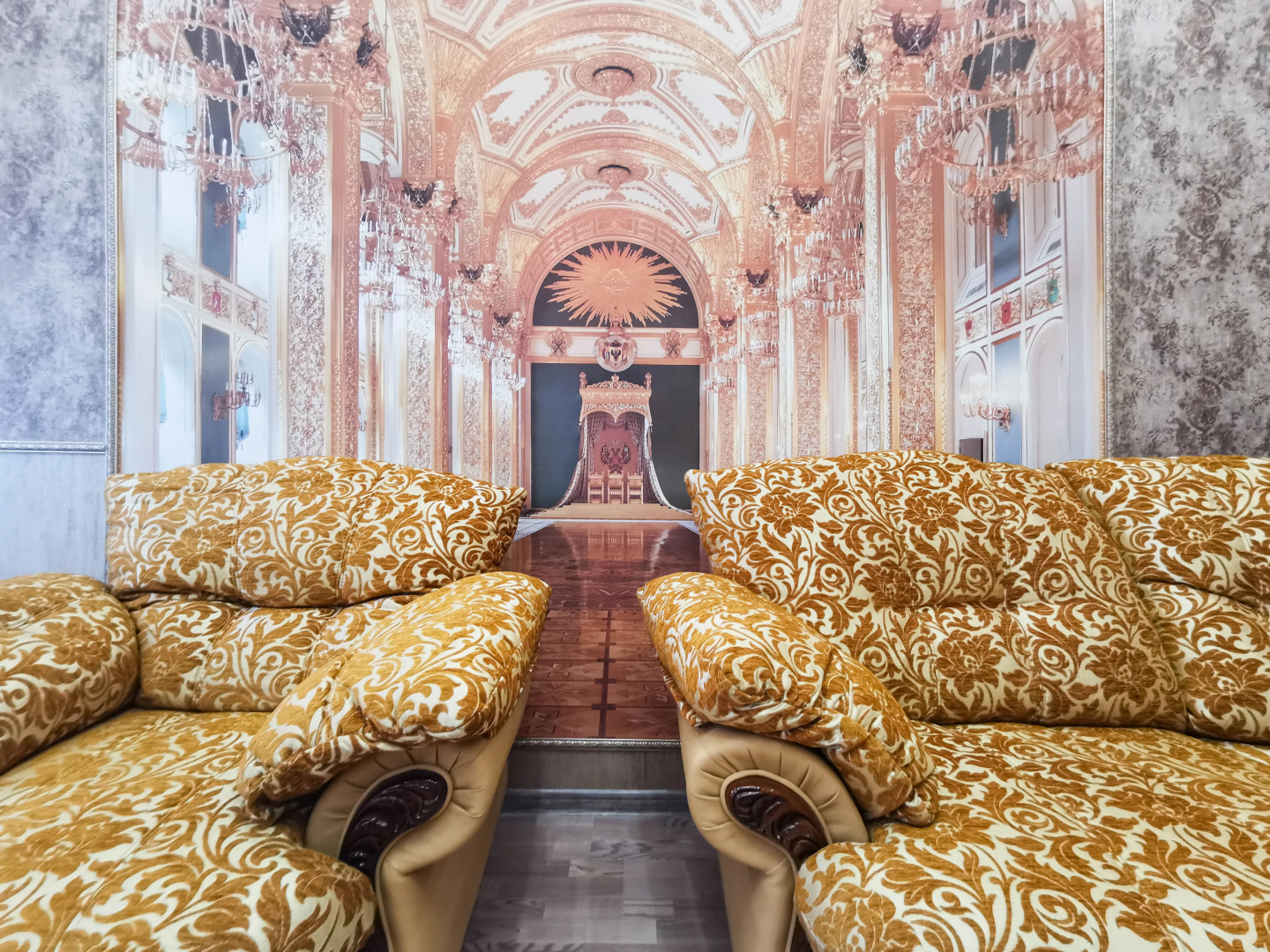 Апартаменты трехкомнатные Apartico на Марата