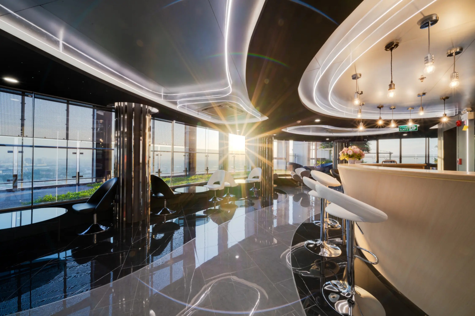 Отель Oakwood Suites Tiwanon Bangkok