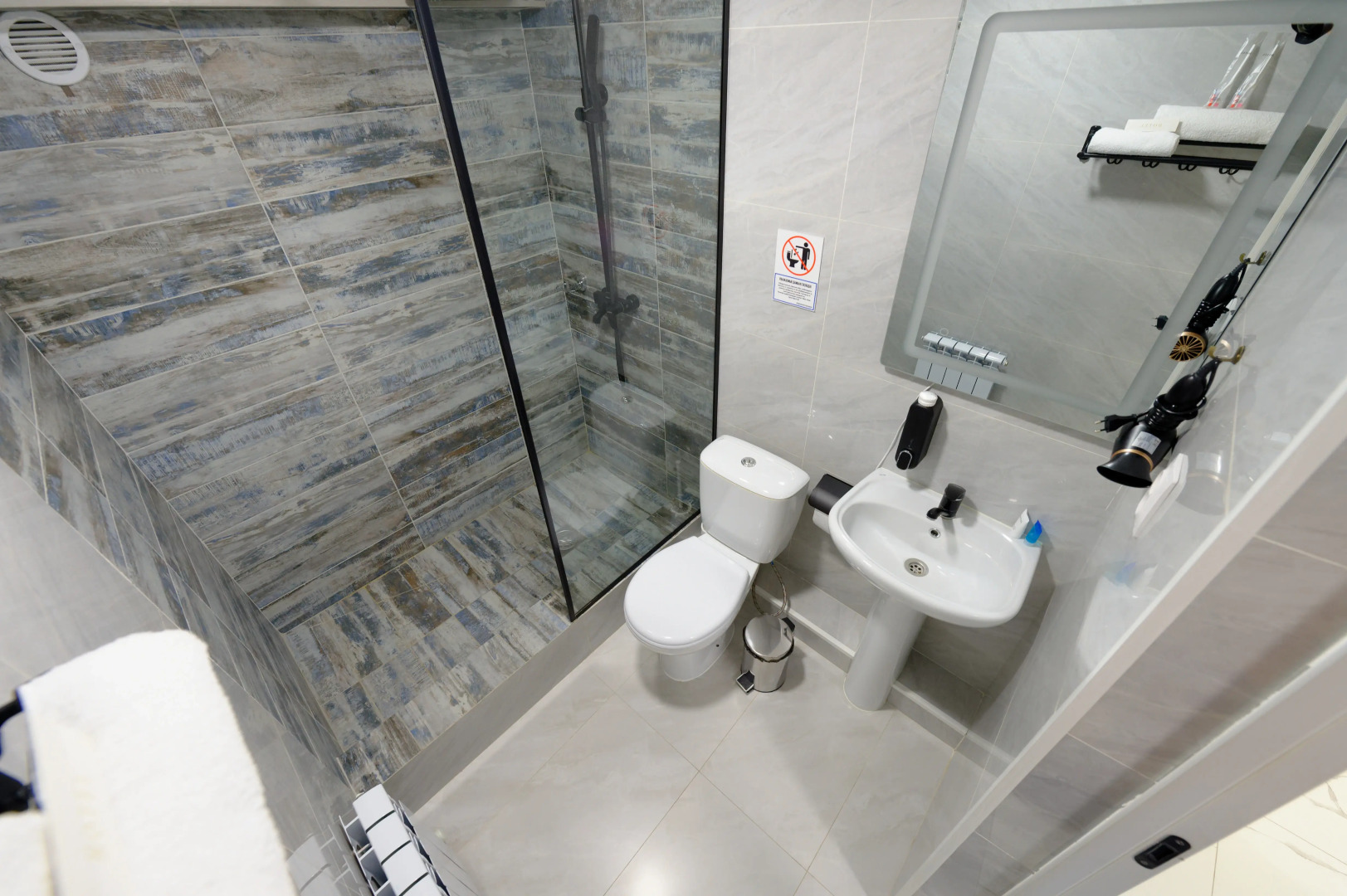 Отель Grand Aura