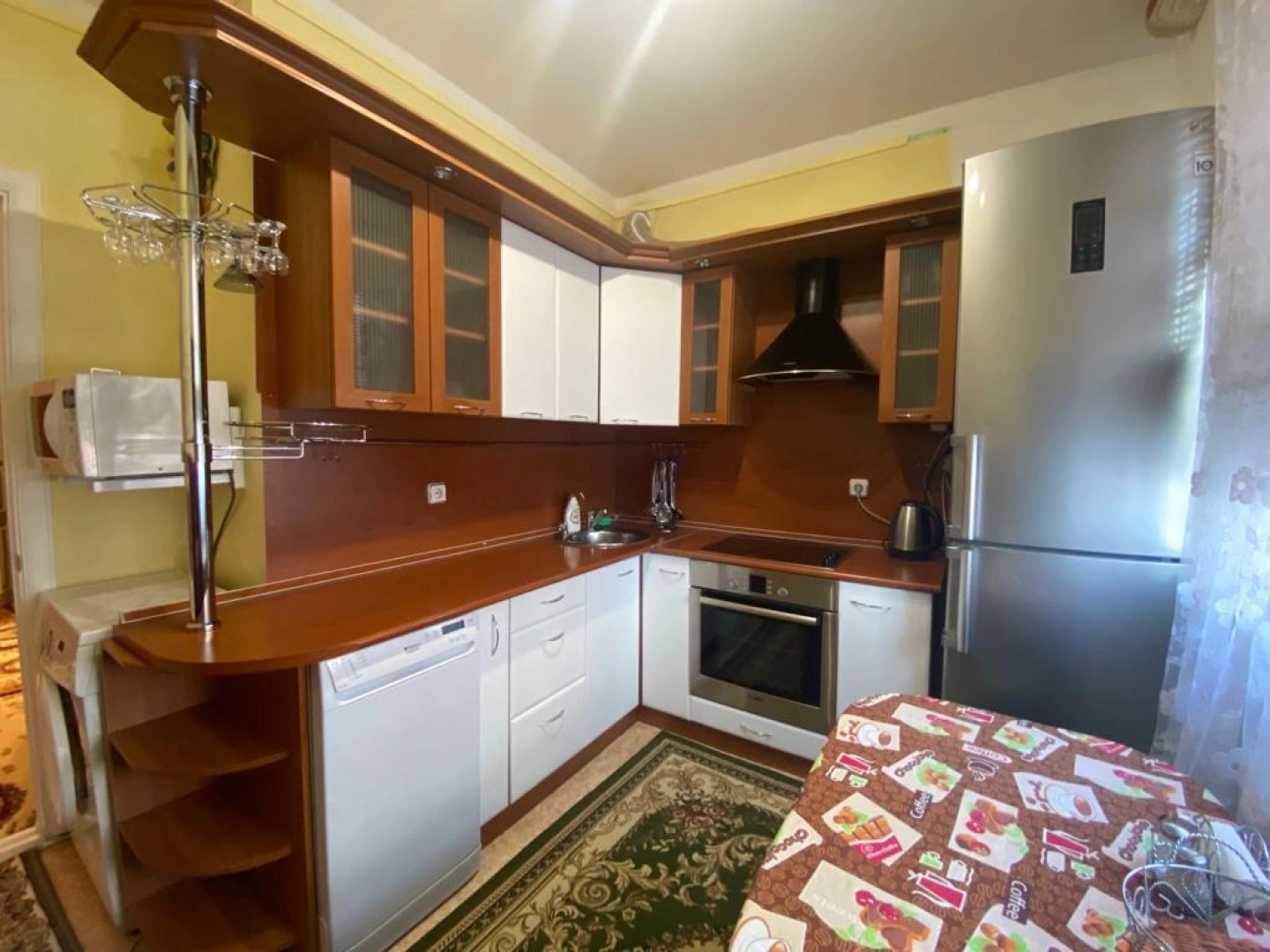 Квартира Республики 64/1