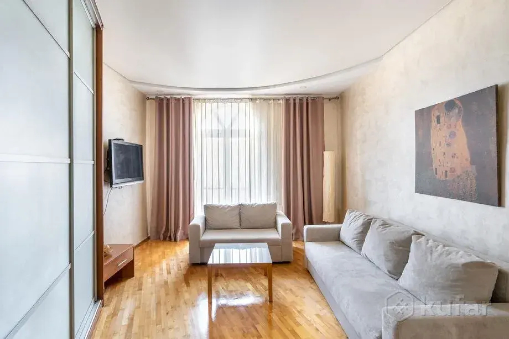 Апартаменты Большая шикарная двушка в самом центре Минска (ГУМ)