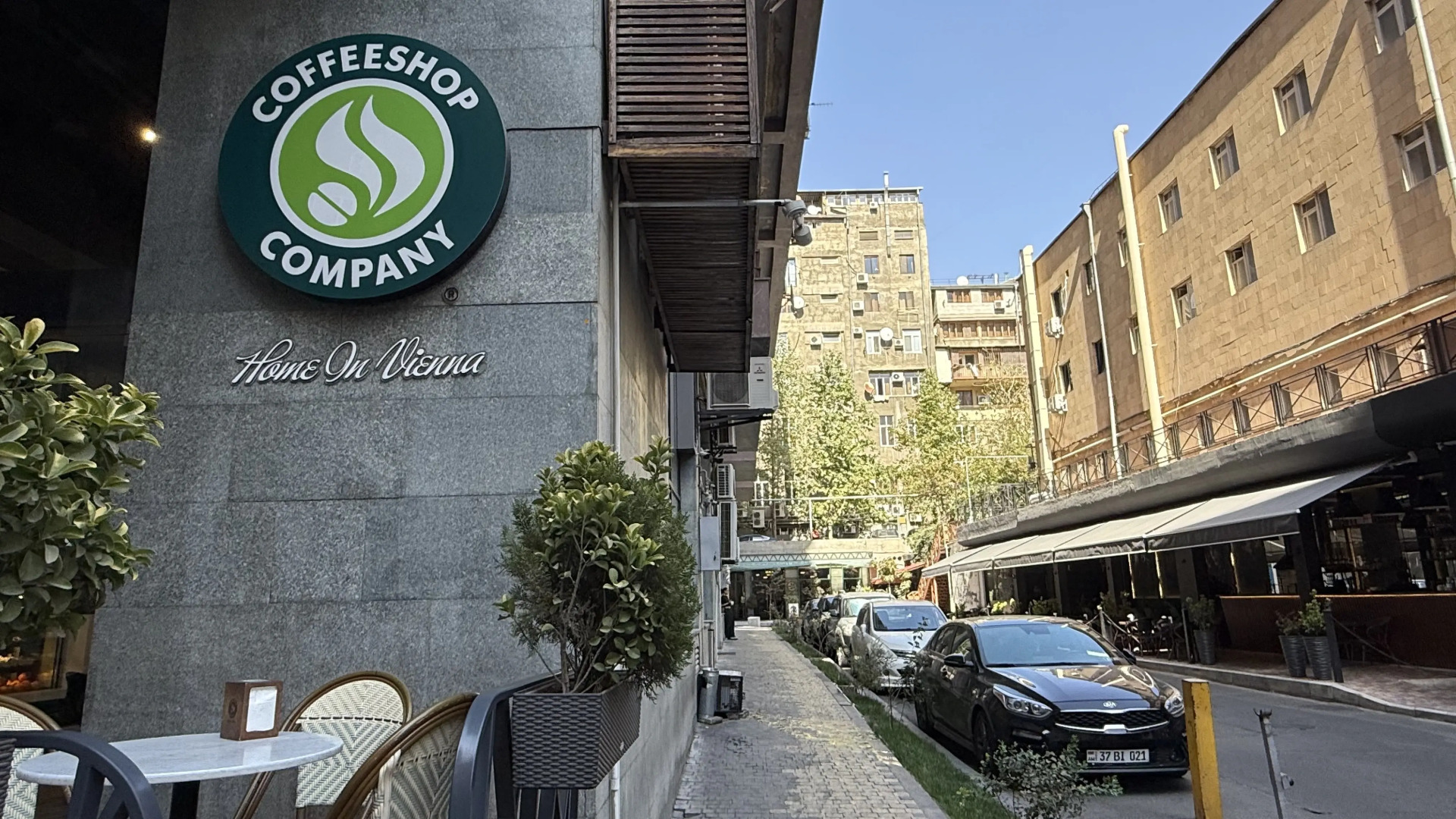 Апартаменты с 2 Спальнями и с Балконом в Центре Города от Sweet Home