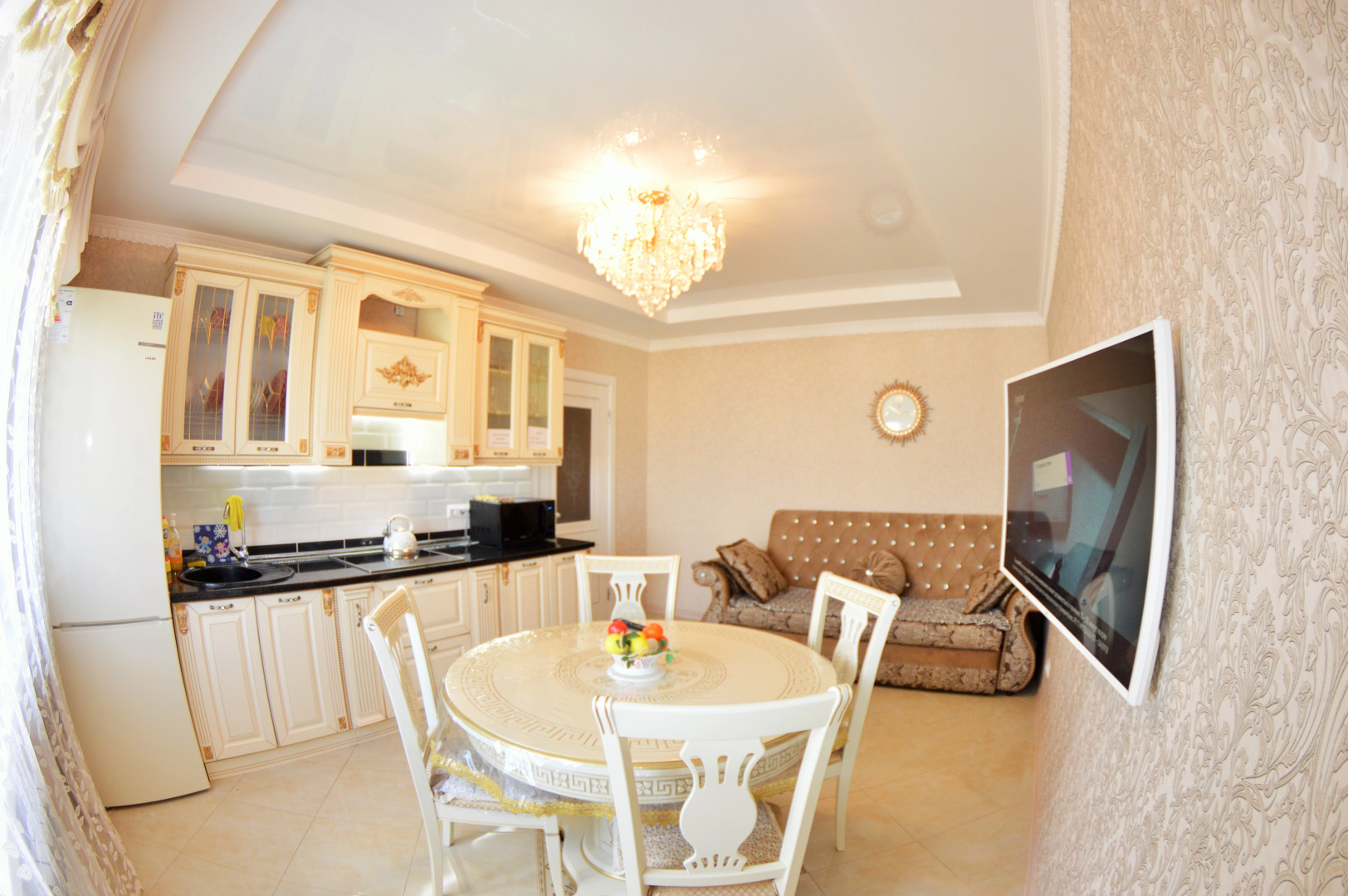 Апартаменты Евротрешка в центре с видом на Золотые ворота