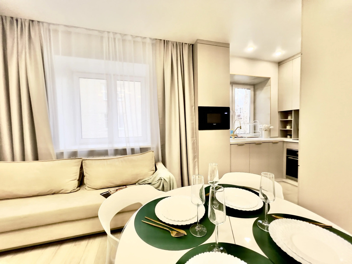 Апартаменты ВыДома на Тюменском Арбате с видом на Бульвар Дзержинско