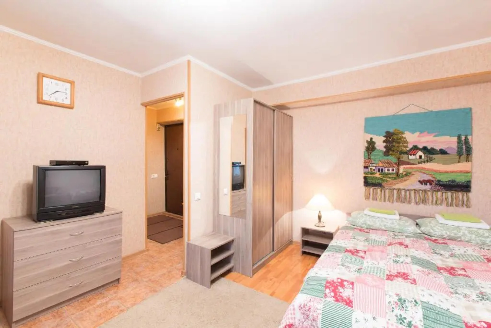 Апартаменты на Академической-Крымской