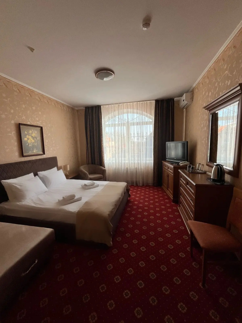 Отель Ренессанс