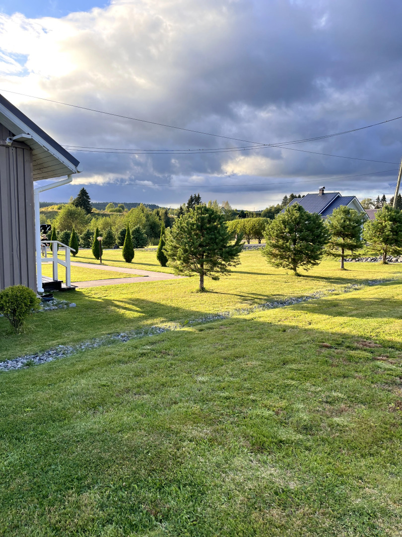 Частный дом у реки 2