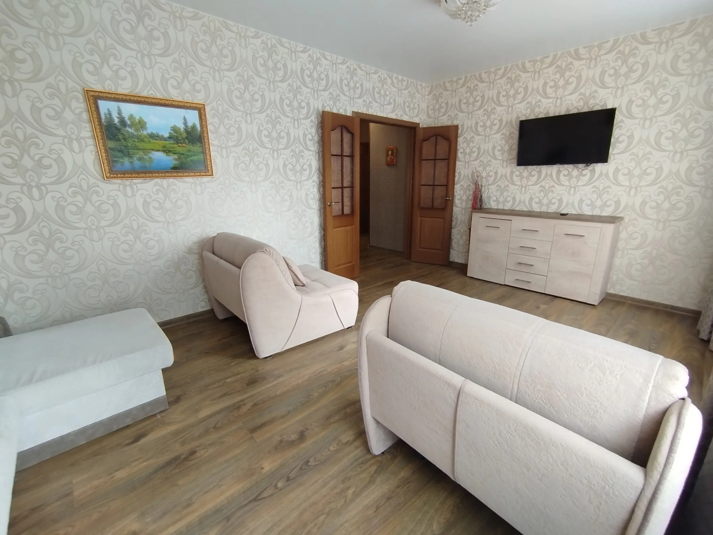 Апартаменты Уютная Двухкомнатная Квартира со Свежим Ремонтом