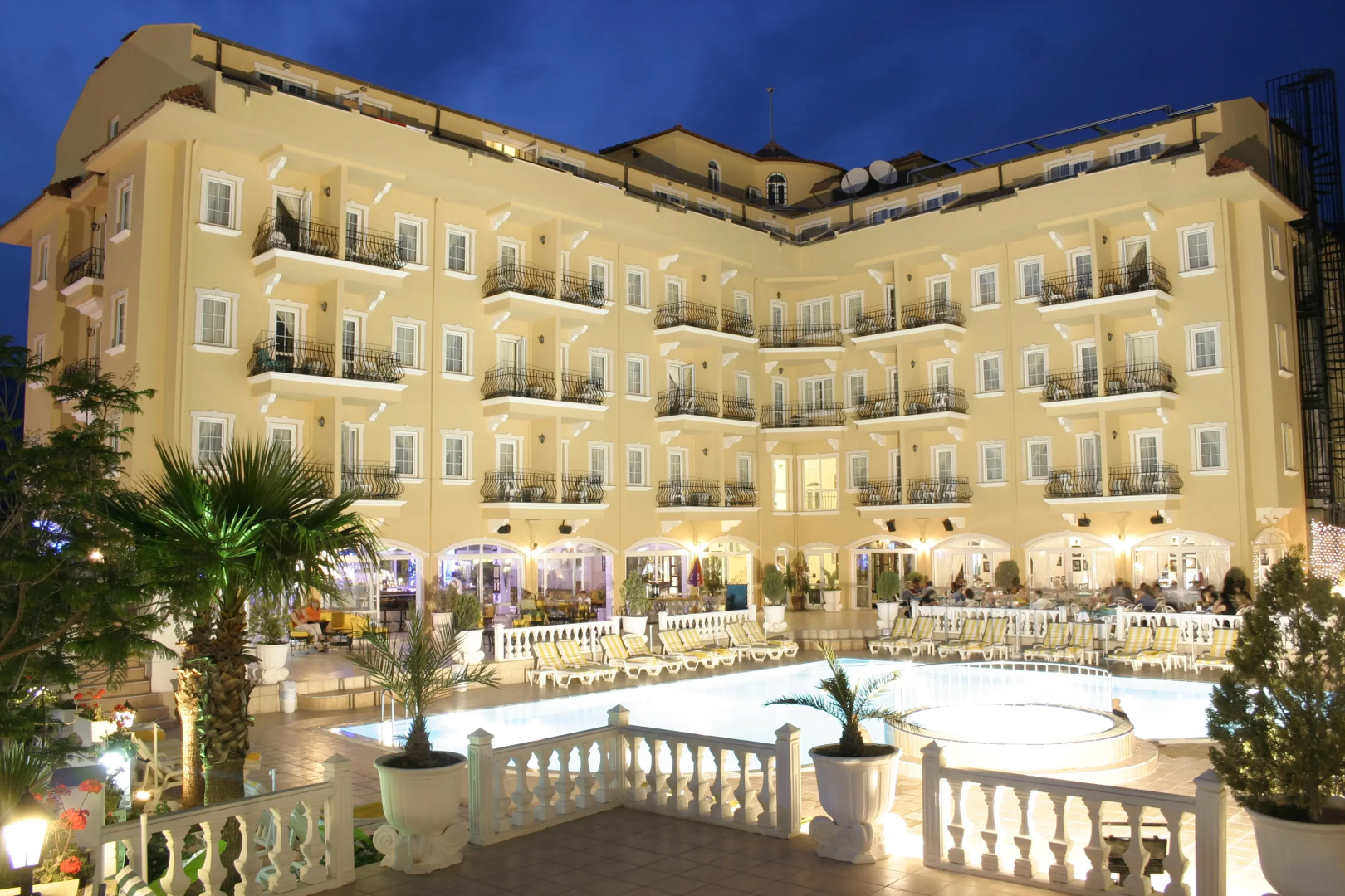 Отель Sinatra - All Inclusive