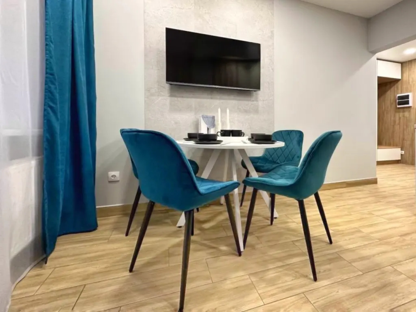 Апартаменты Комфортная возле МВДЦ Сибирь 1