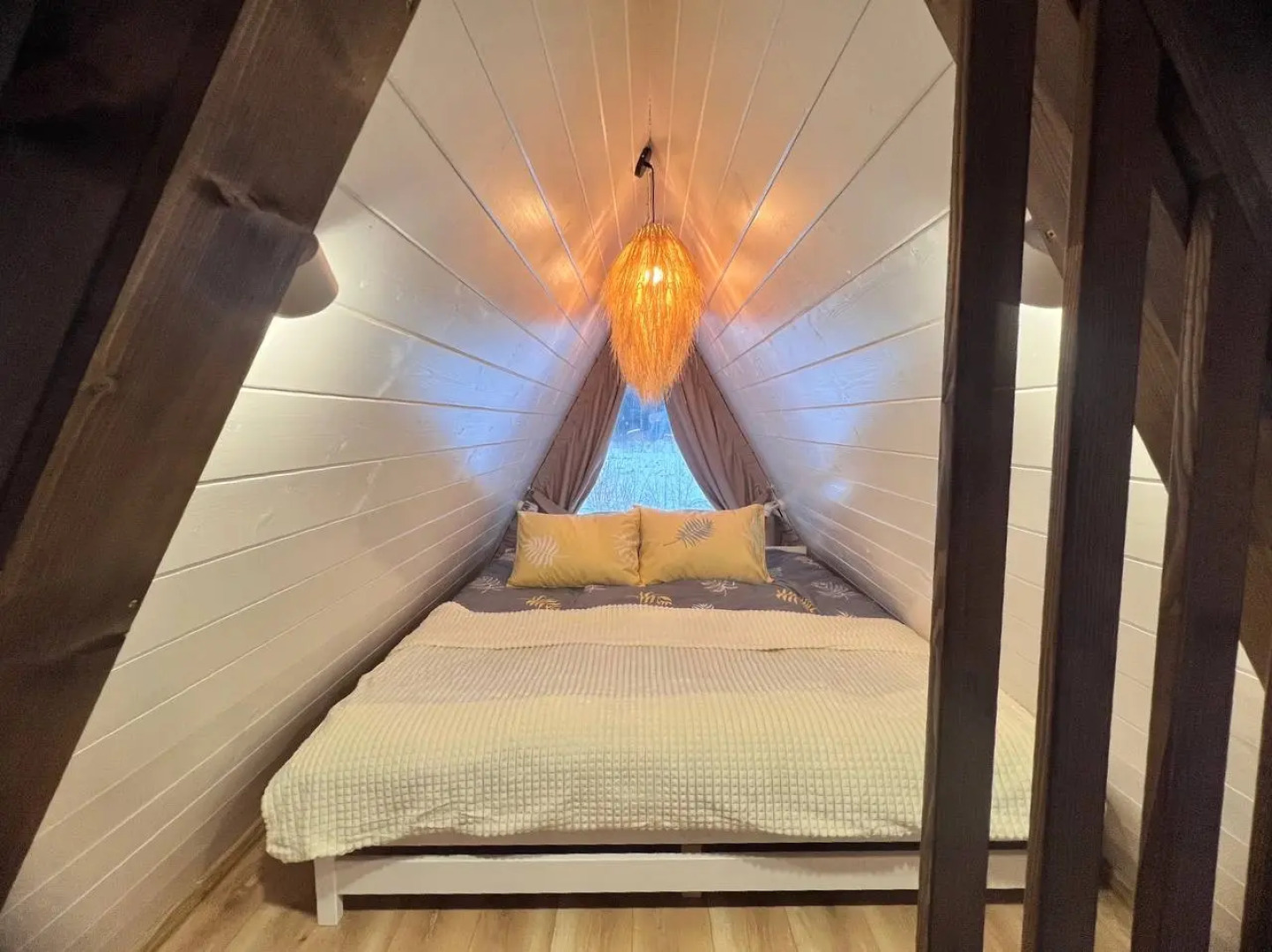 Глэмпинг на Озерах