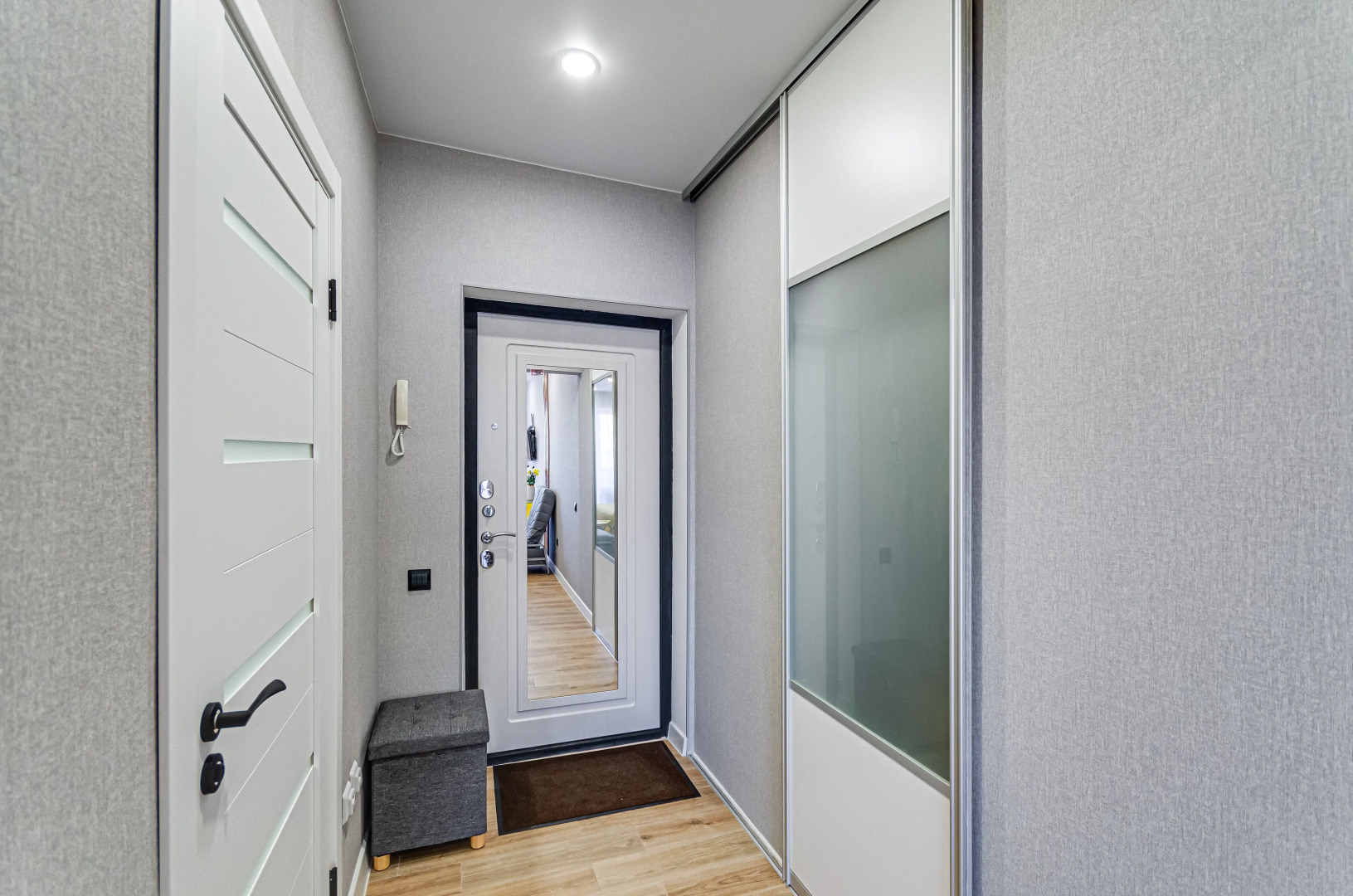 Апартаменты Sunny Sky Studio