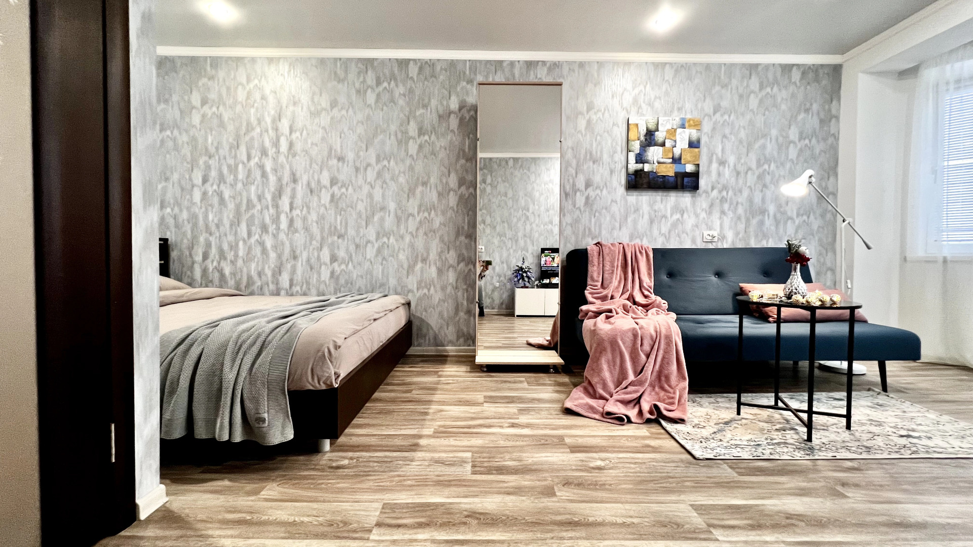 Квартира Просторная с Балконом на Строителей 2