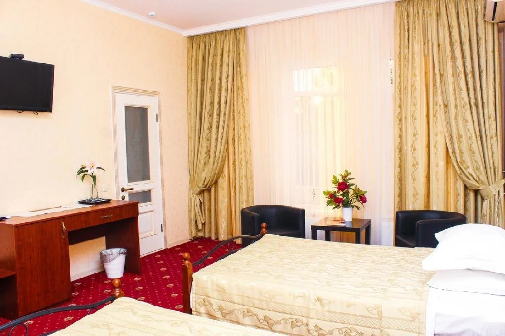 Отель Галар Холл