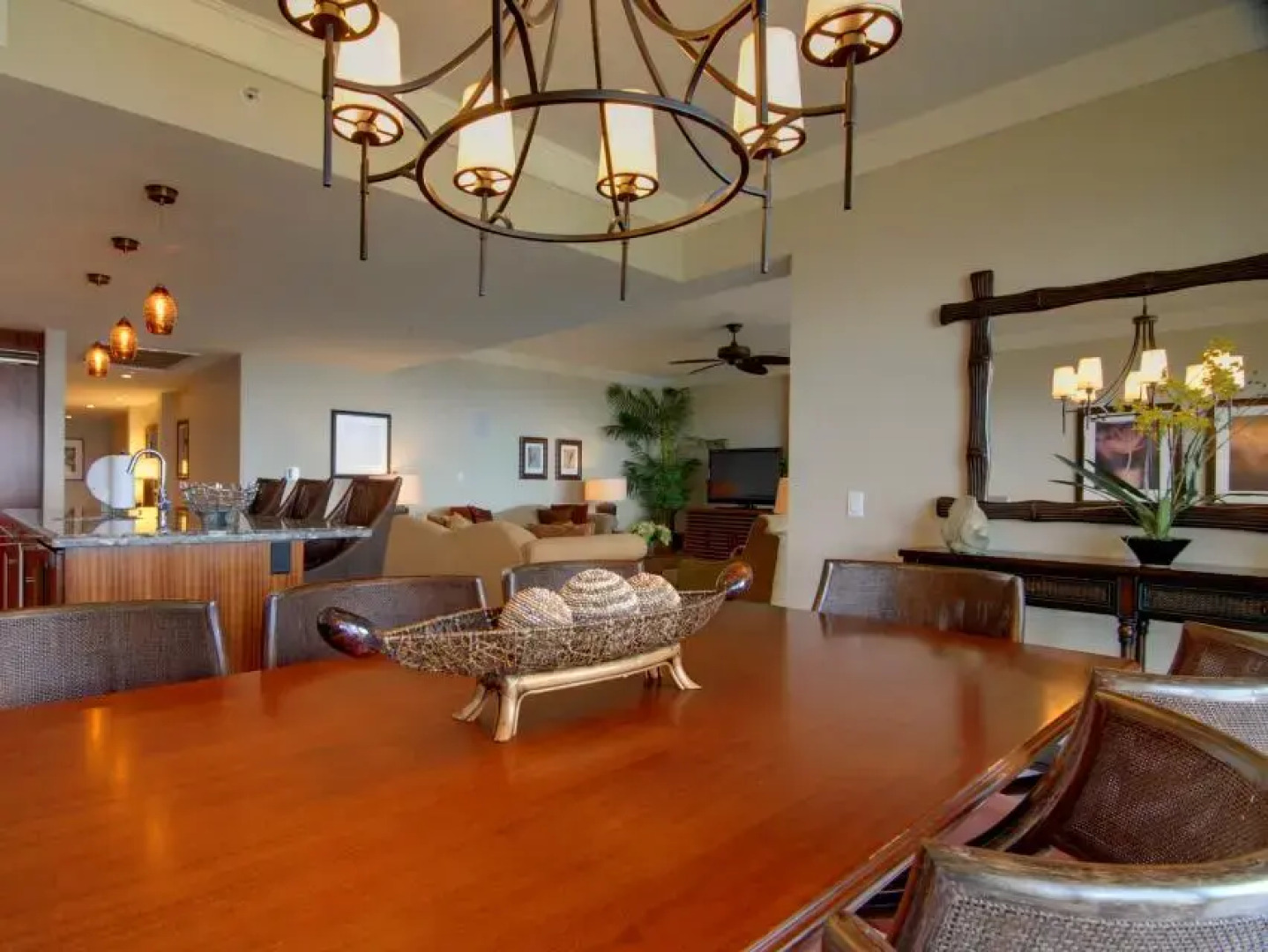 Апарт-Отель Views of Beach Pacific Ocean Lanai & Molokai