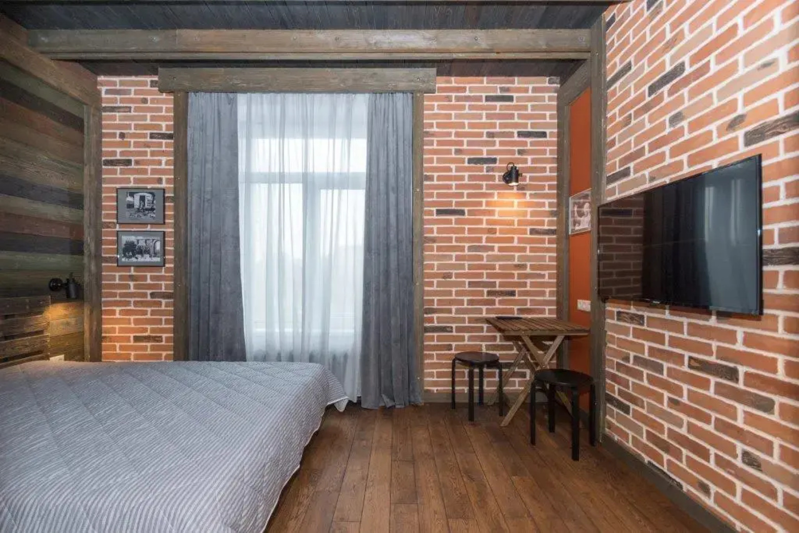 Апартаменты в Центре Города у Нарымского Сквера 2