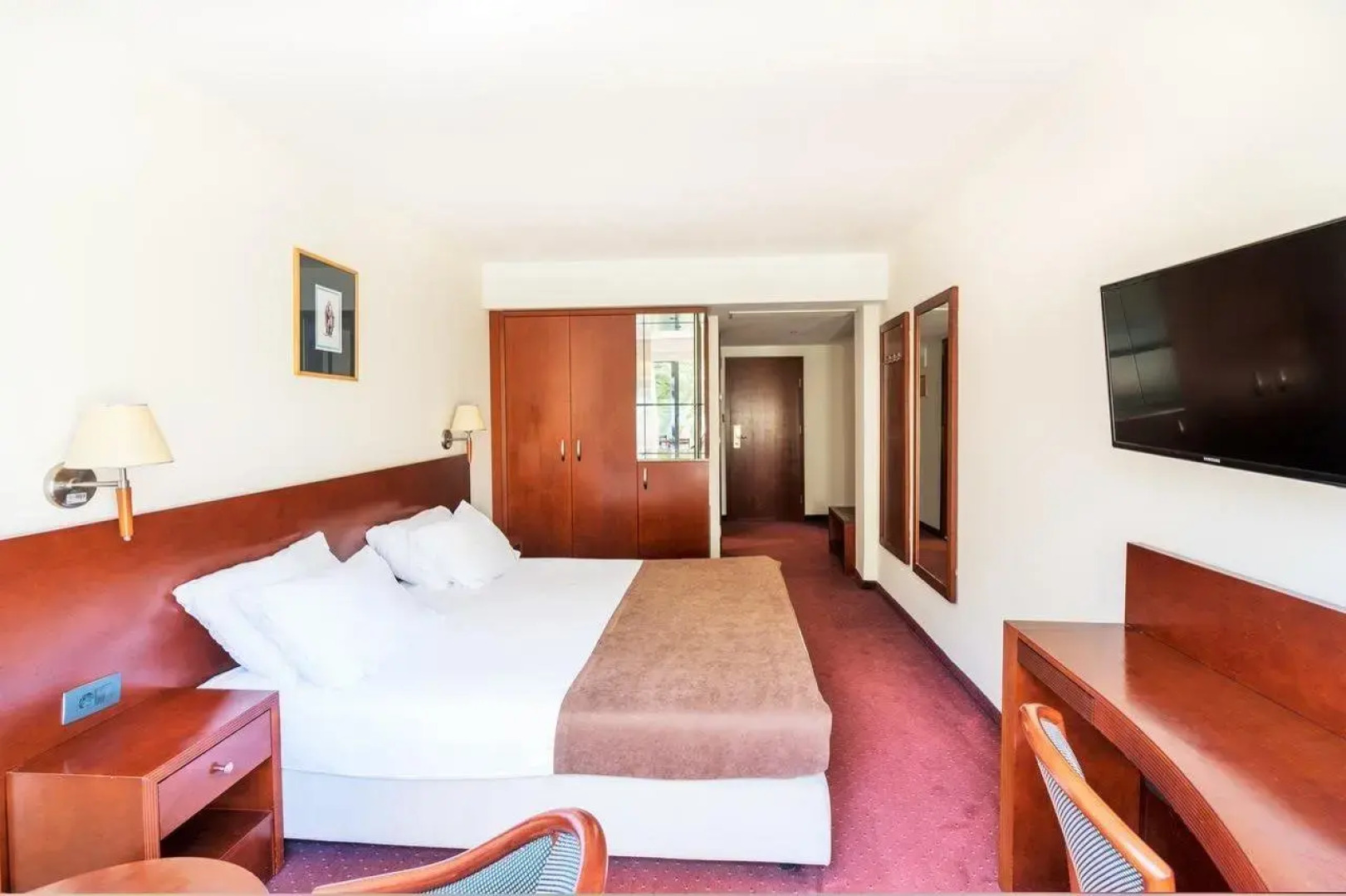 Отель Iberostar Bellevue