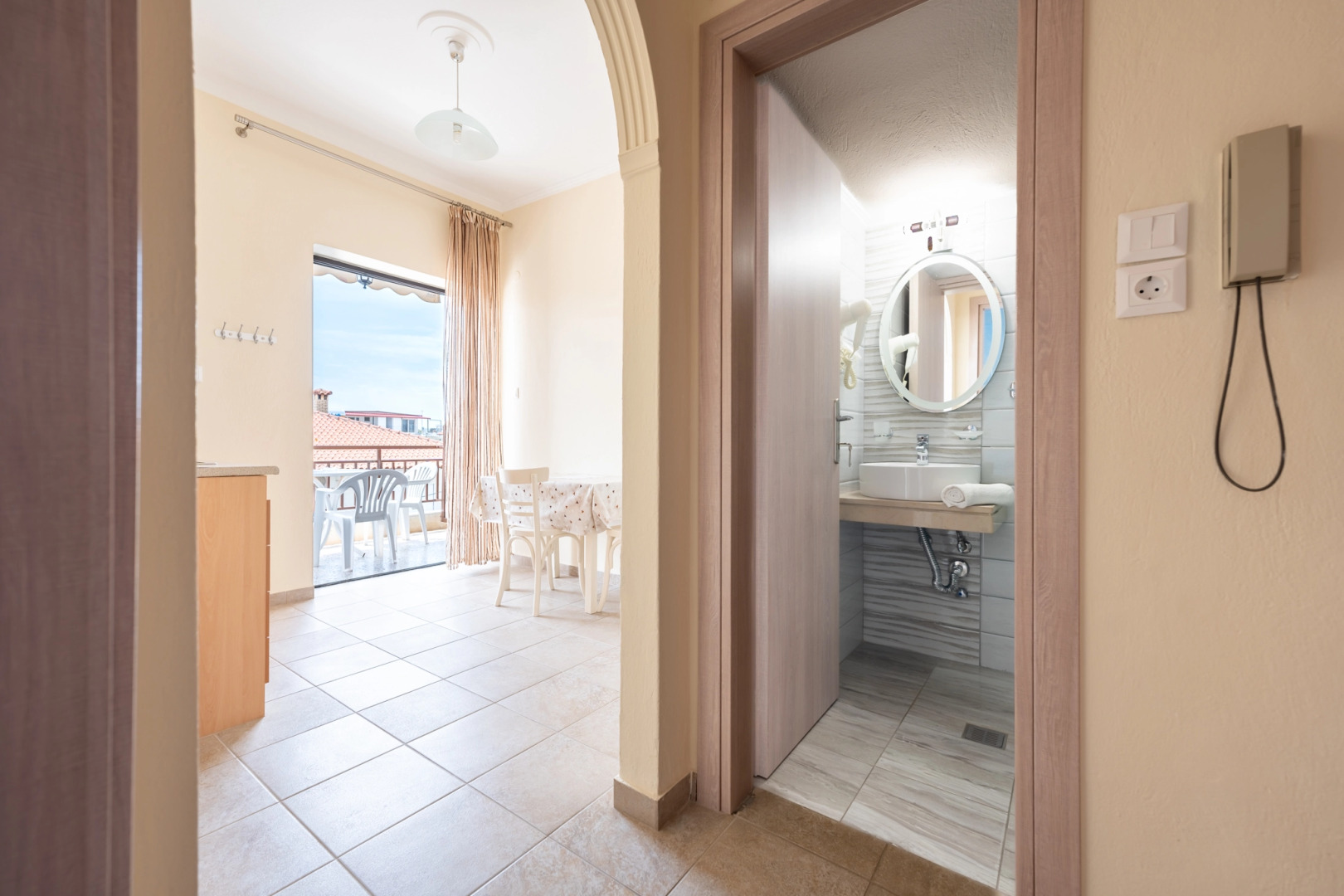 Апарт-Отель Milonas House Apartments