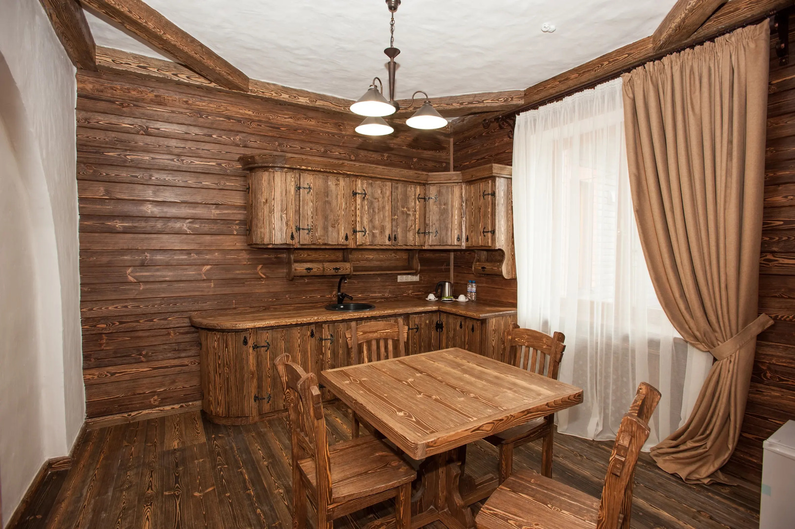 Yakor Fishing-Hunting Hotel