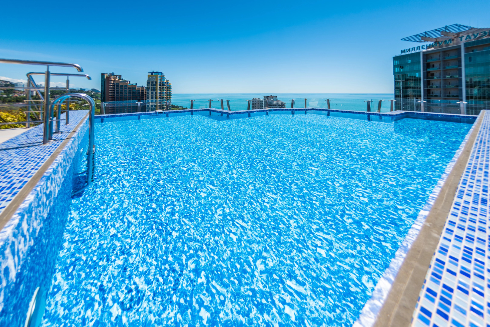 Вилла пентхаус с бассейном