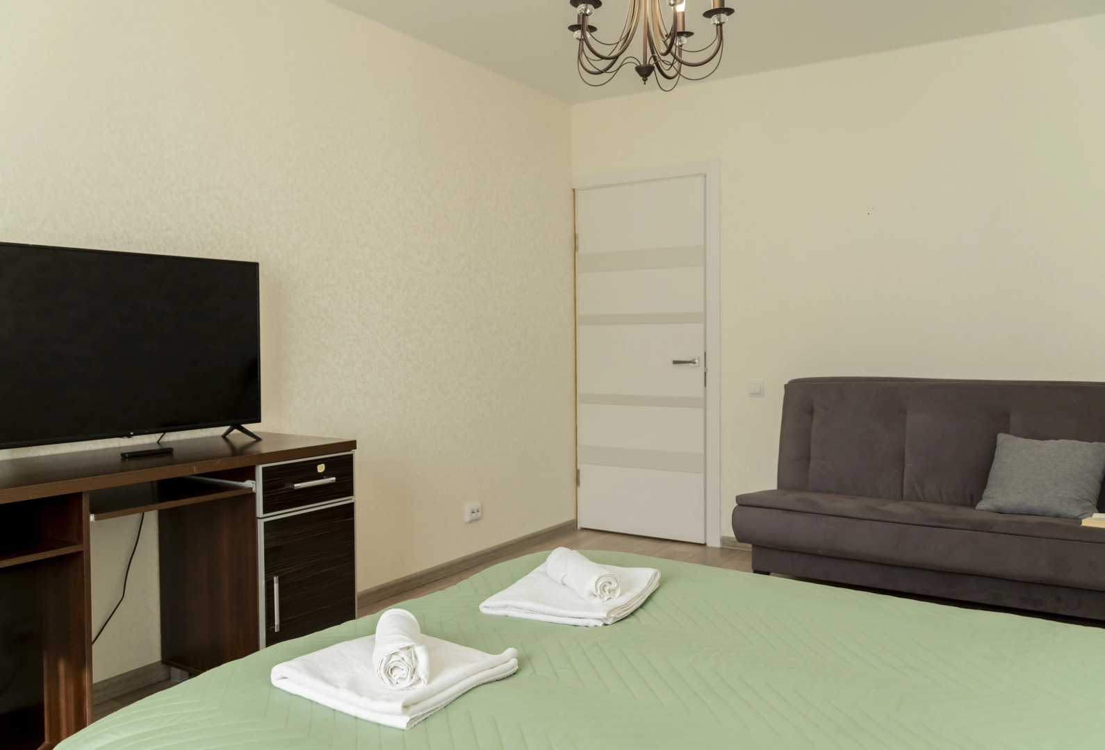 Апартаменты на Большой окружной 1