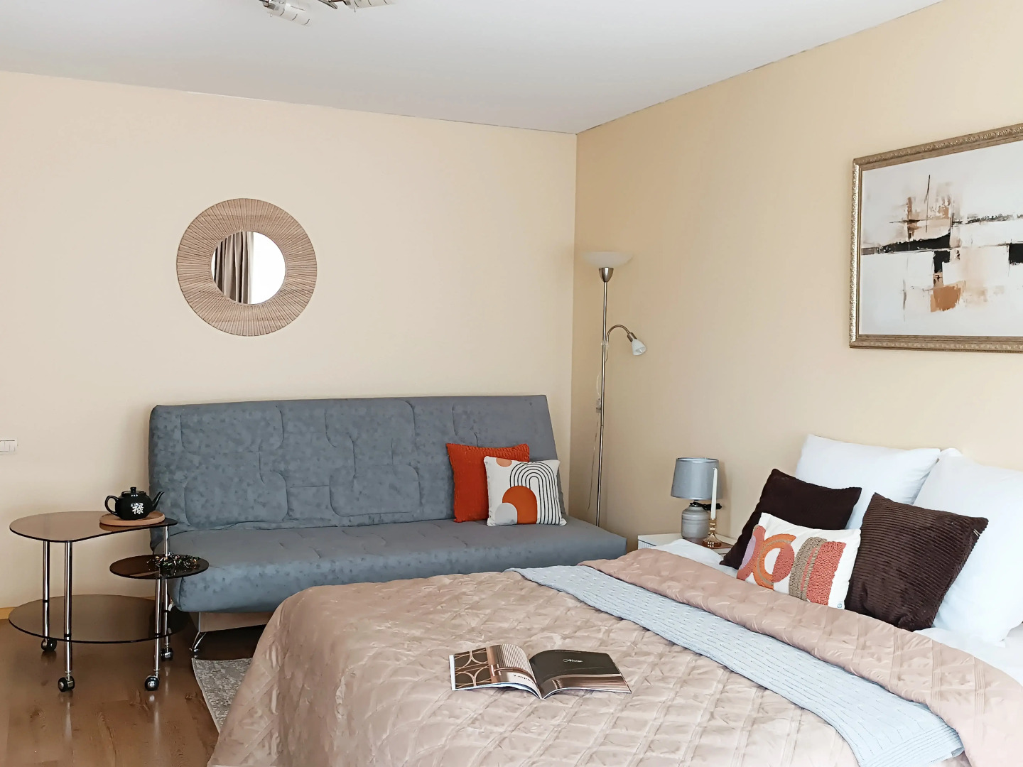 Апартаменты на Лакина 64