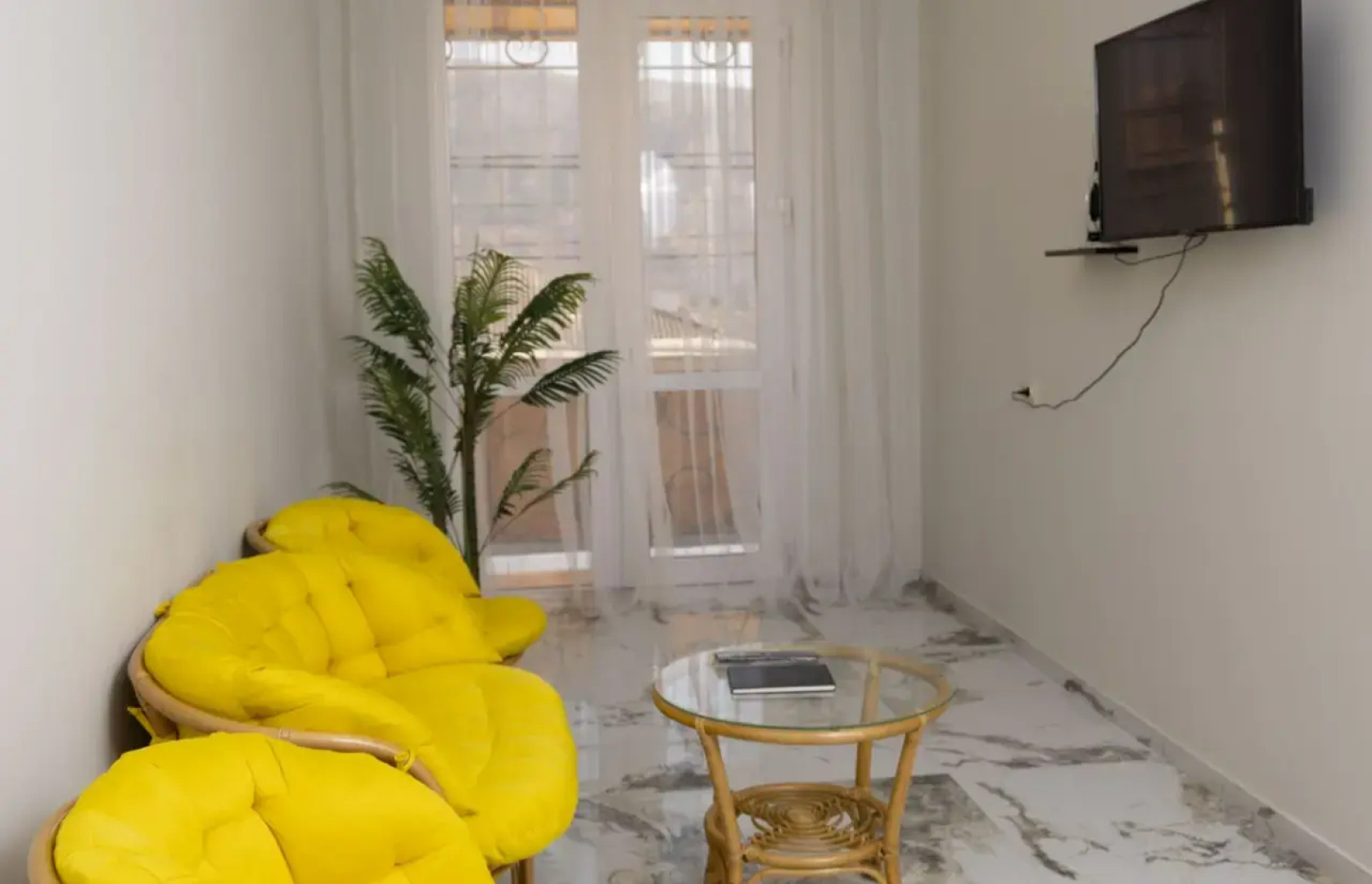 Отель Корона