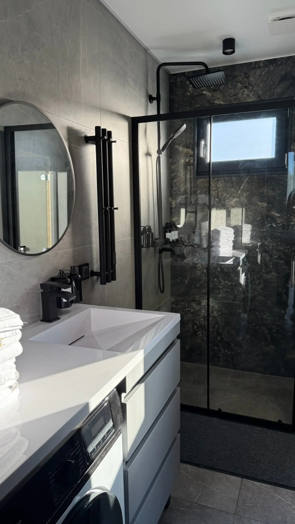 Частный дом Большой Панорамный у реки с сауной и камином