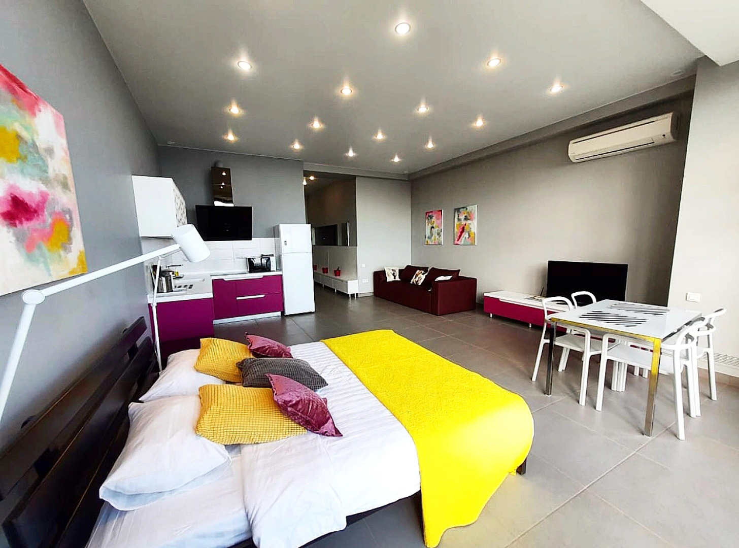 Апартаменты на Набережной Ялты с Видом на Море