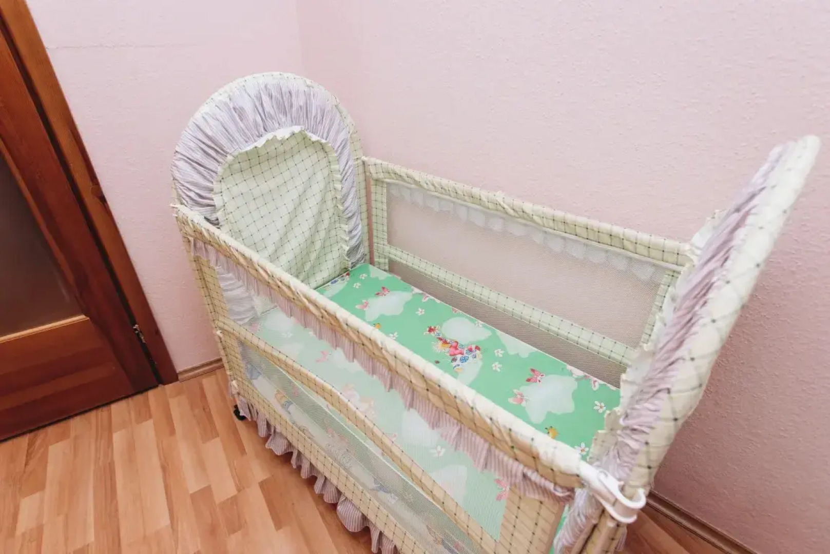 Квартира Гостевая Алеся на Малышева 4Б 3