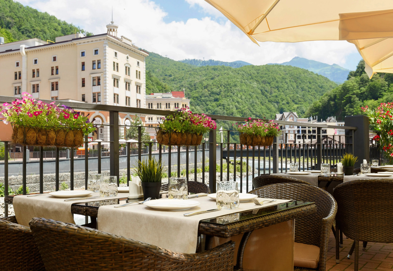 Отель Park Inn by Radisson Rosa Khutor 