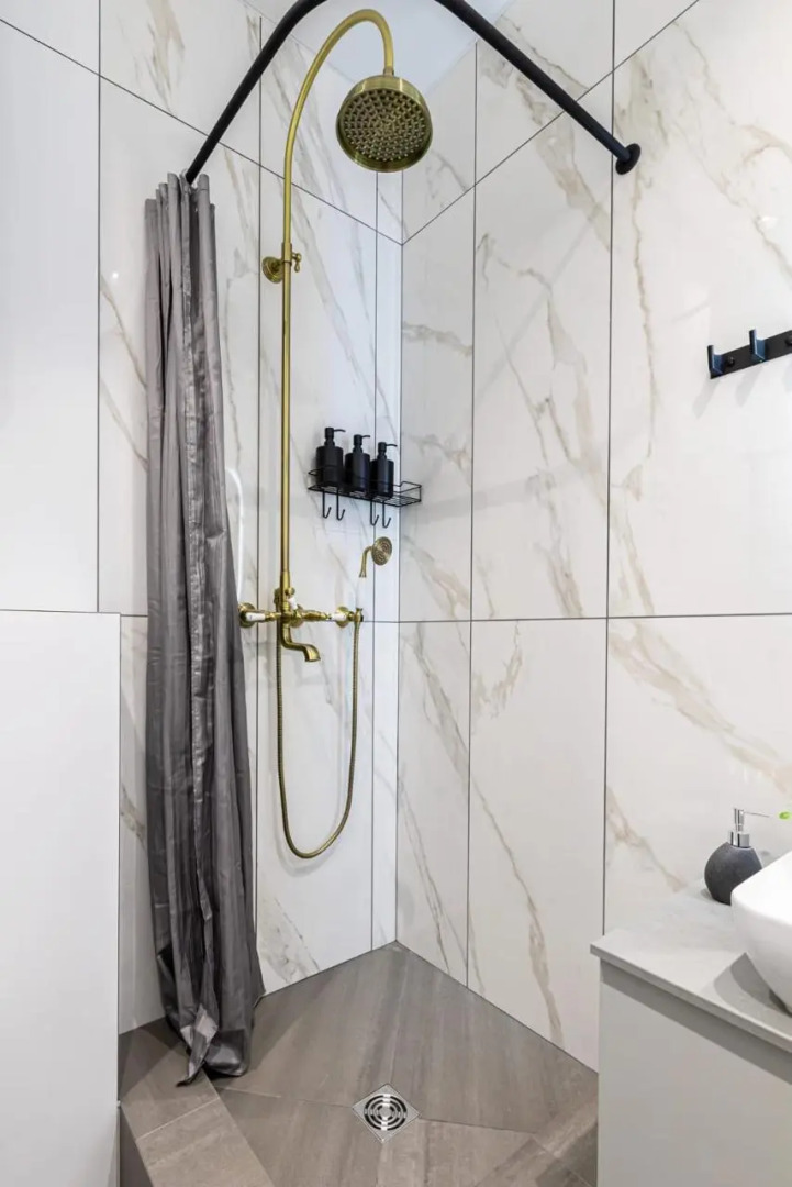 Апартаменты премиум Red Apartments 4-ех местные