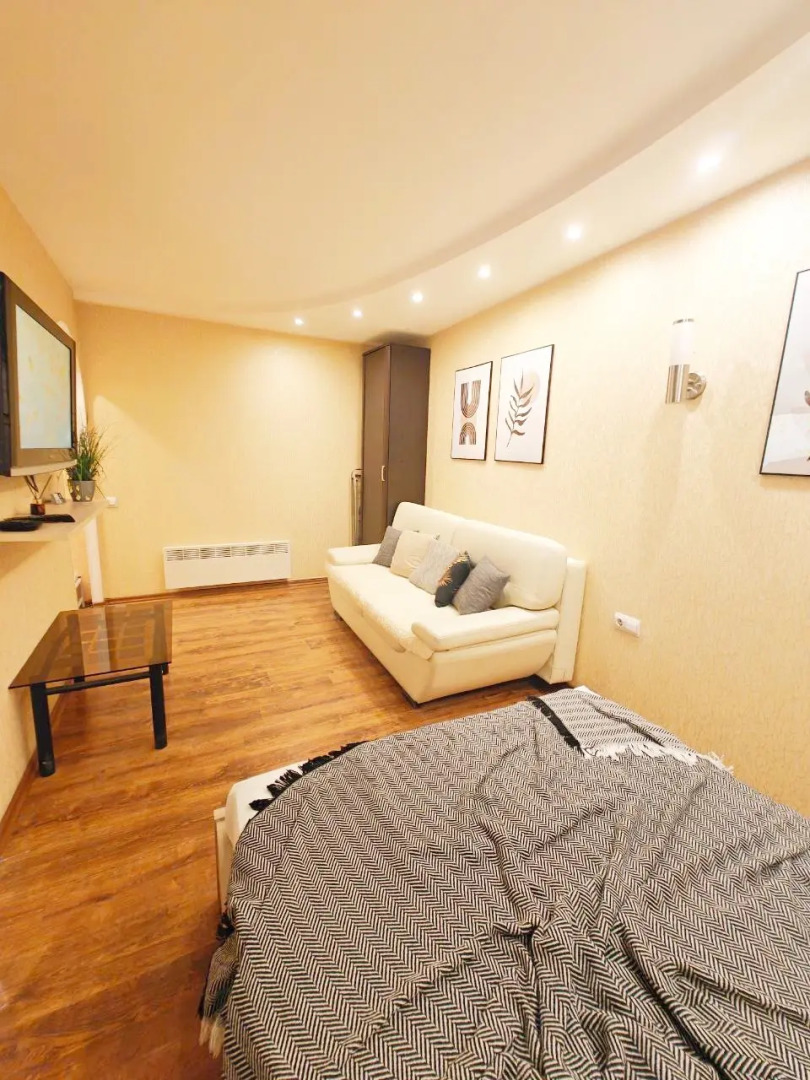 Апартаменты на площади Ленина