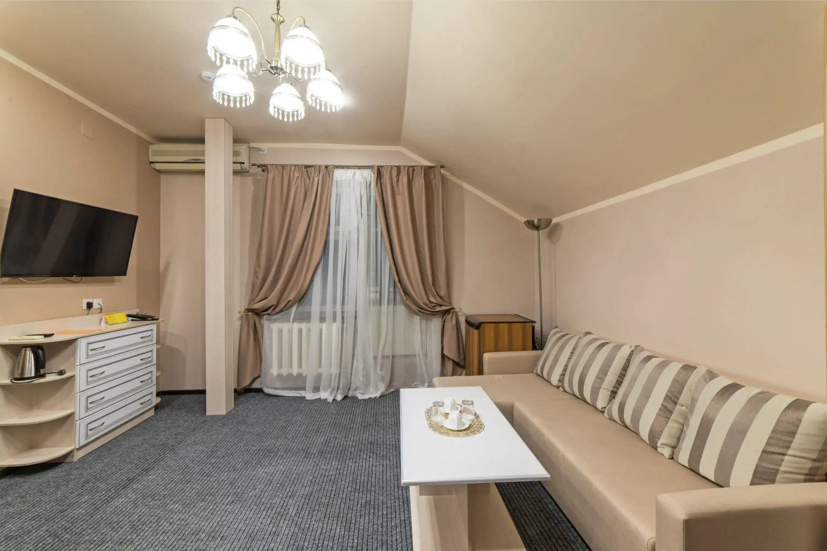 Отель Валерия