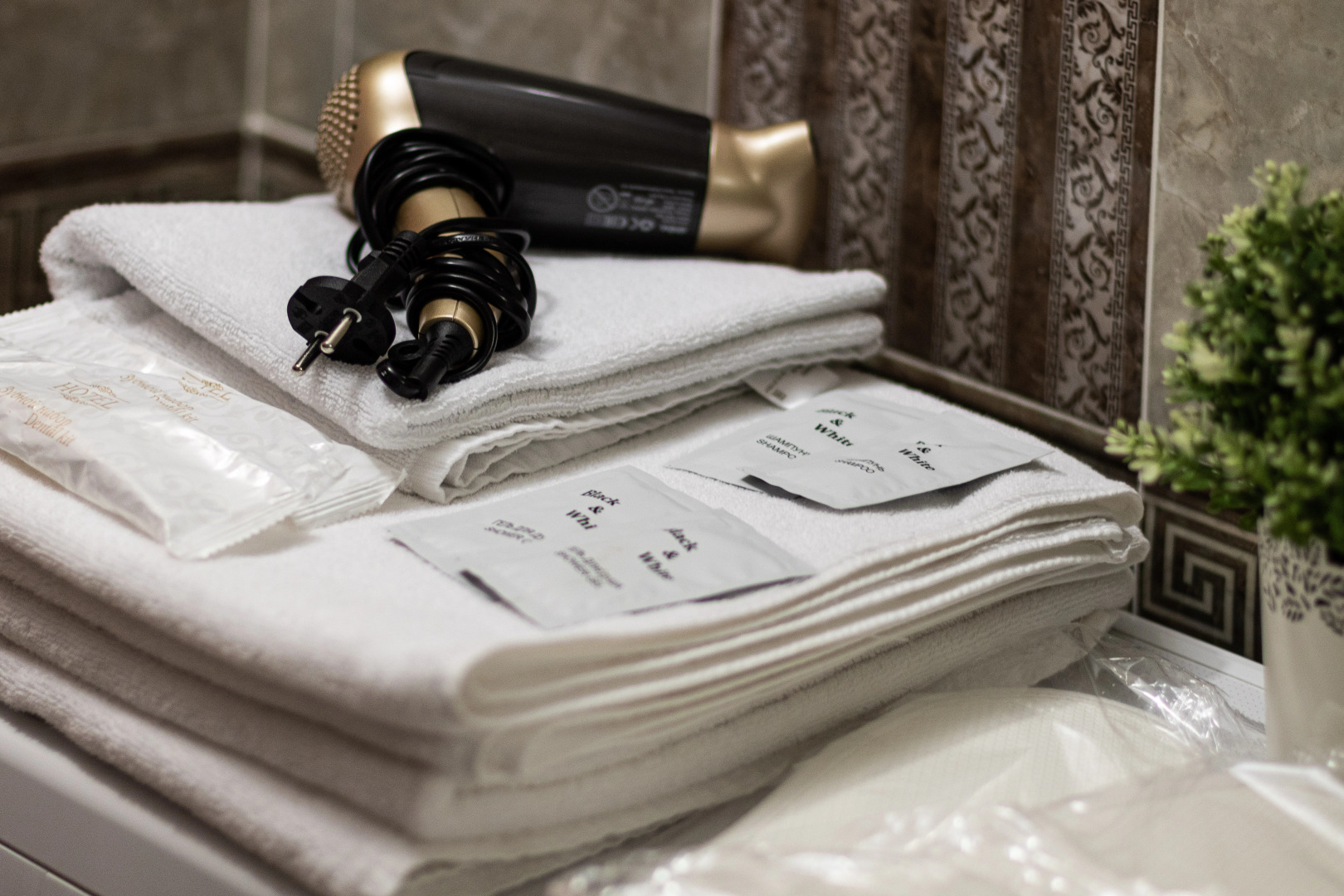 Квартира евро трешка на 8 персон у парка Галицкого Апарт-Отелика на Сарабеева