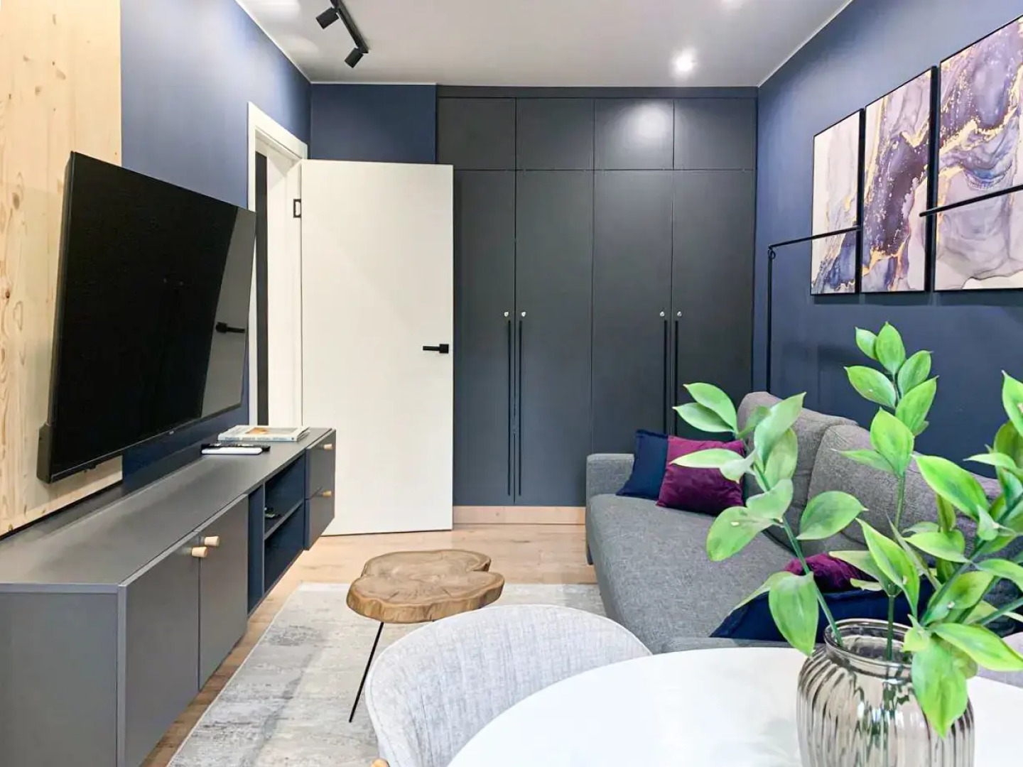 Квартира на набережной в центре Великого Новгорода