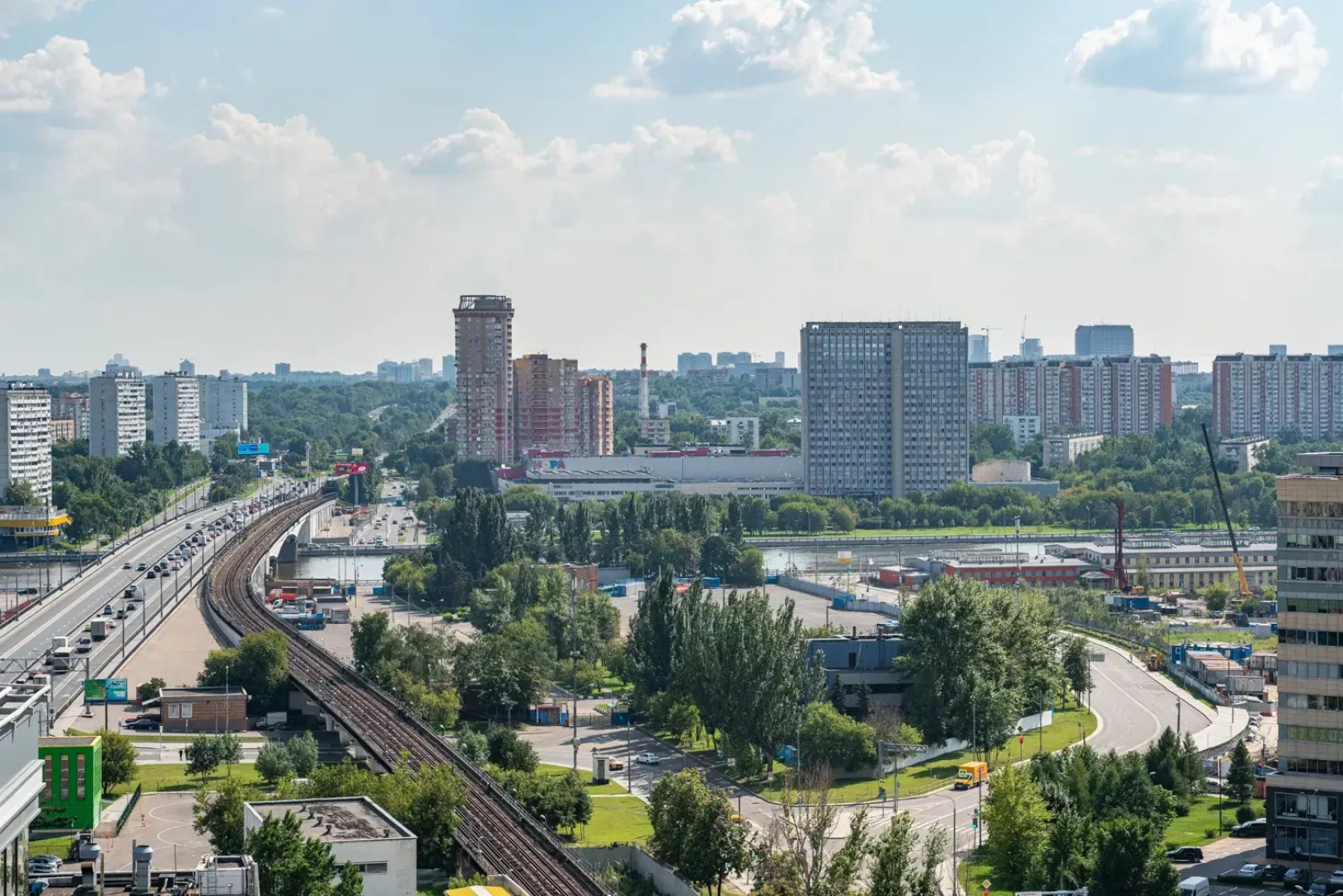 Апартаменты с личной террасой около острова мечты метро Технопарк