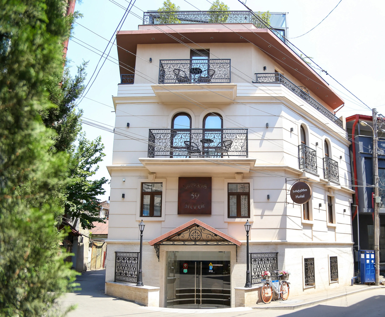 Отель Silver 39  Corner Hotel