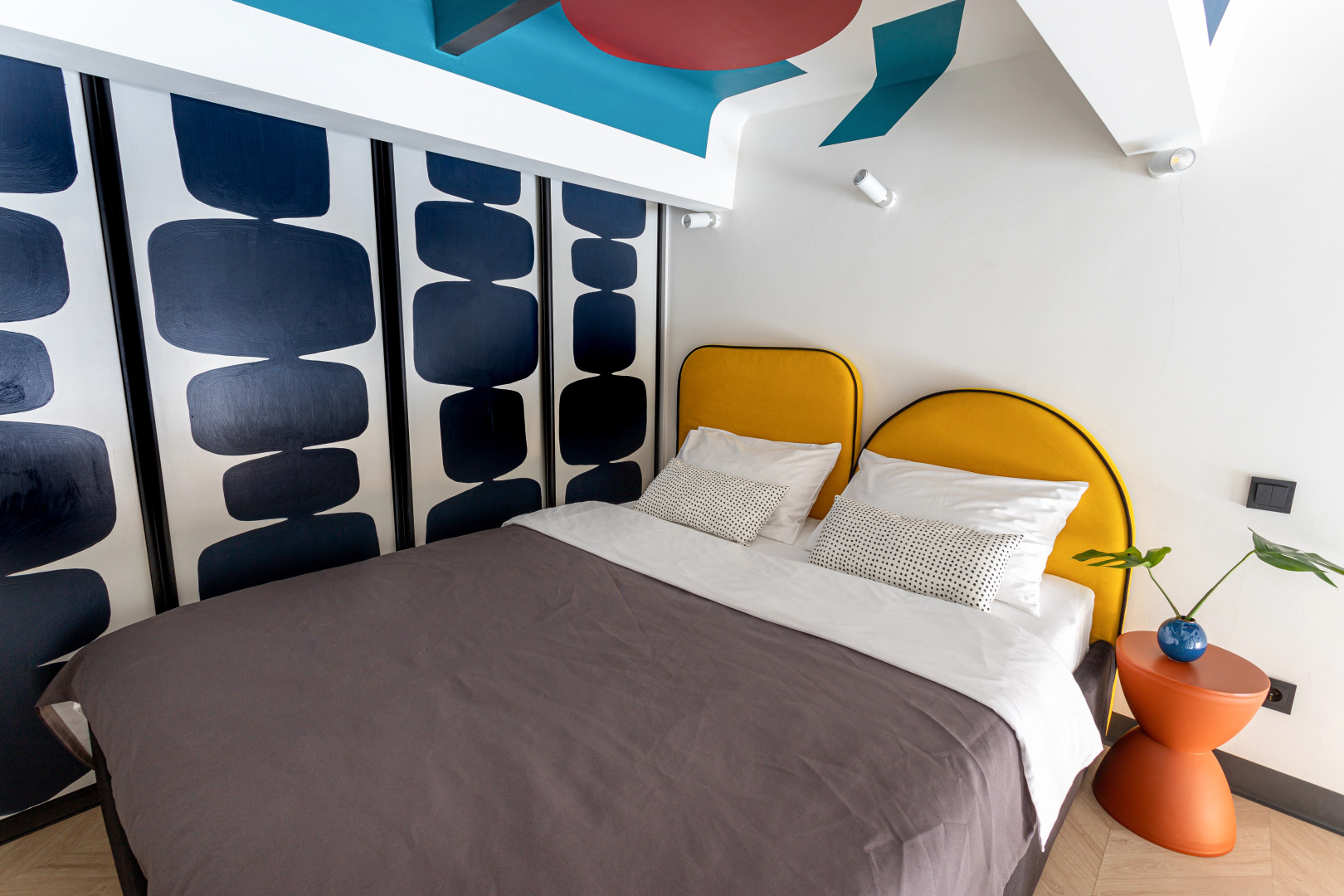 Малевич art Apartment