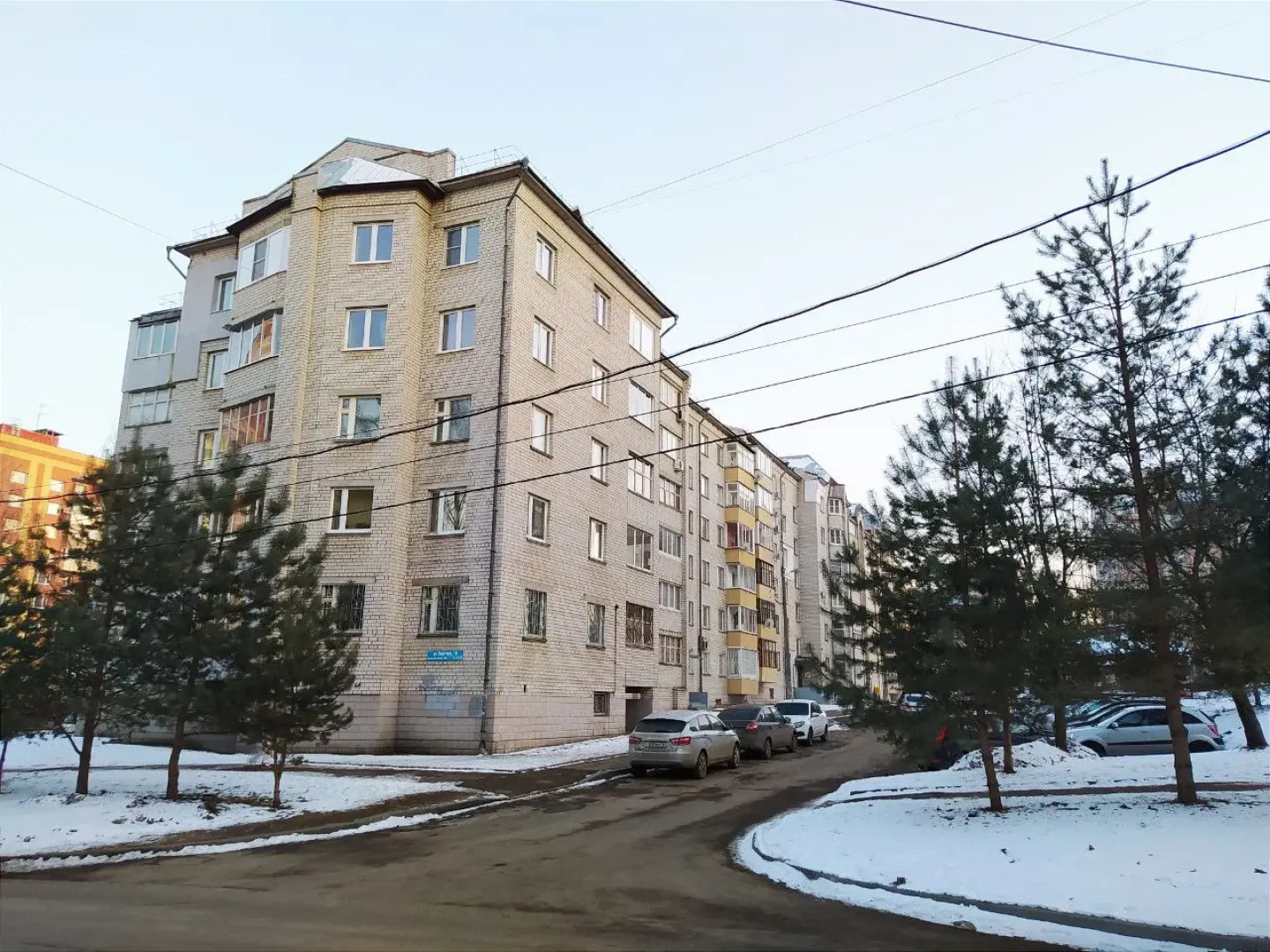 Квартира Просторная однокомнатная на ул. Ньютона