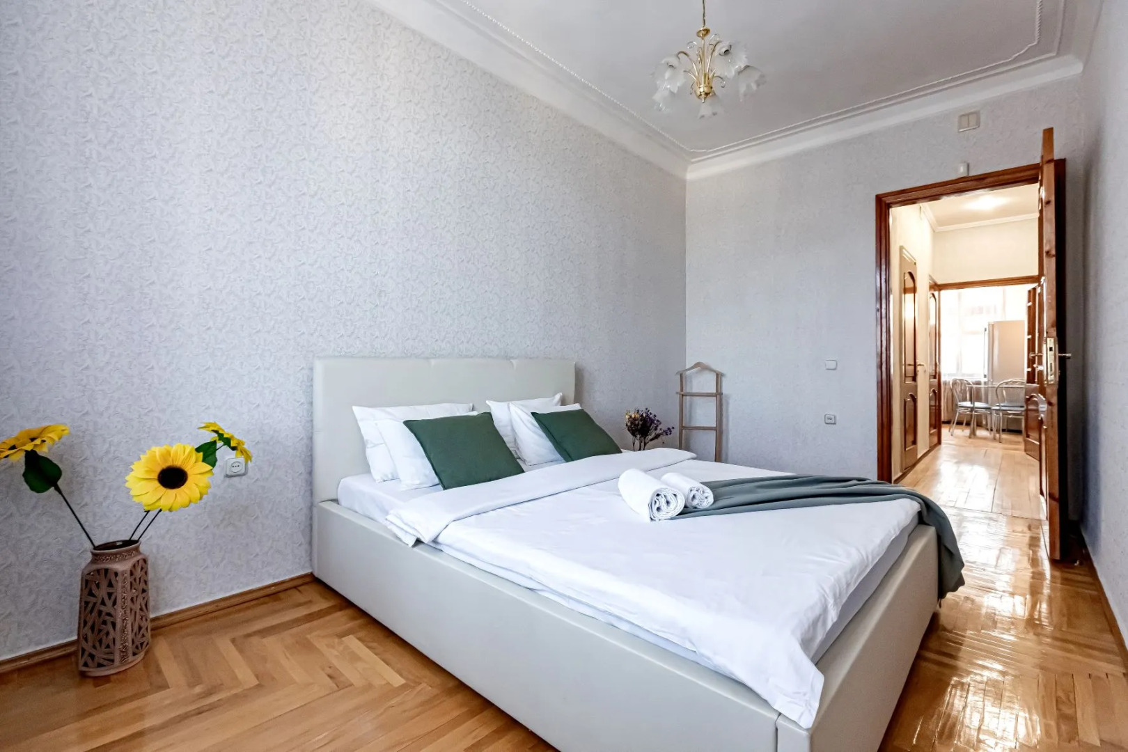 Апартаменты на Куйбышева Ирины Савельевой в центре курортного бульвара