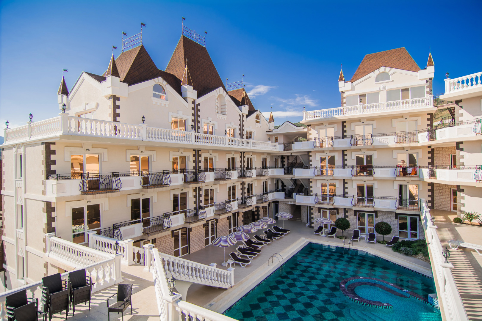 Отель Камелот