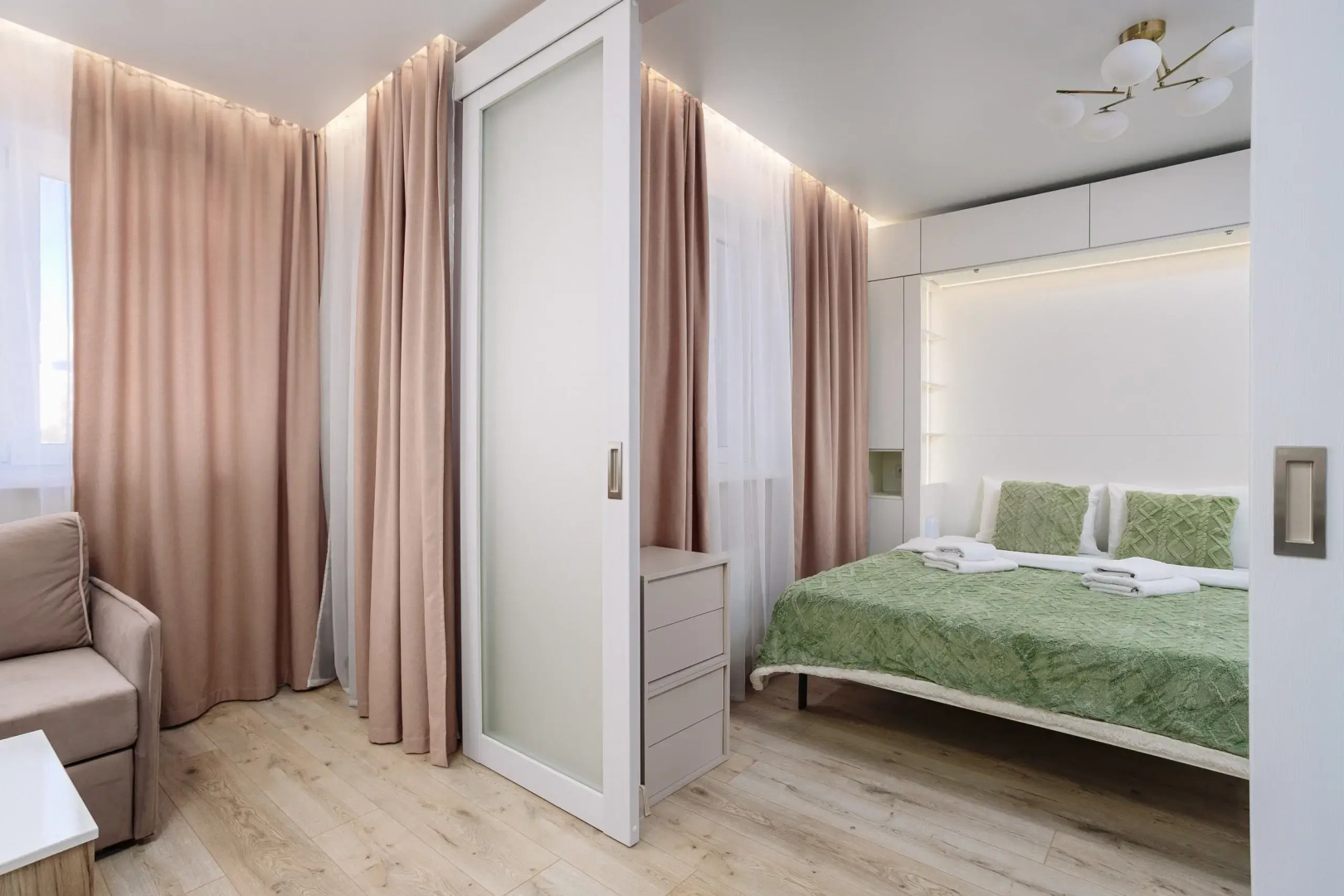 Апартаменты 107 Море Апартаментов в ЖК Фрукты