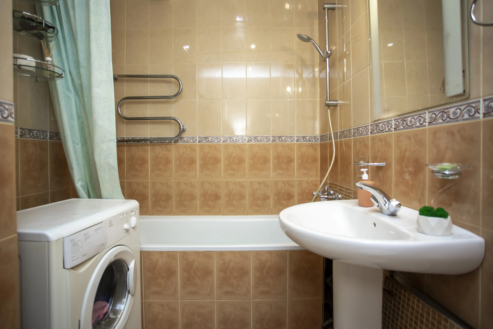 Квартира УК АТМОCФЕPА  в Цeнтре Яpocлaвля в 2-x минутах пешком дo Набeрежной Реки Котоpoсль