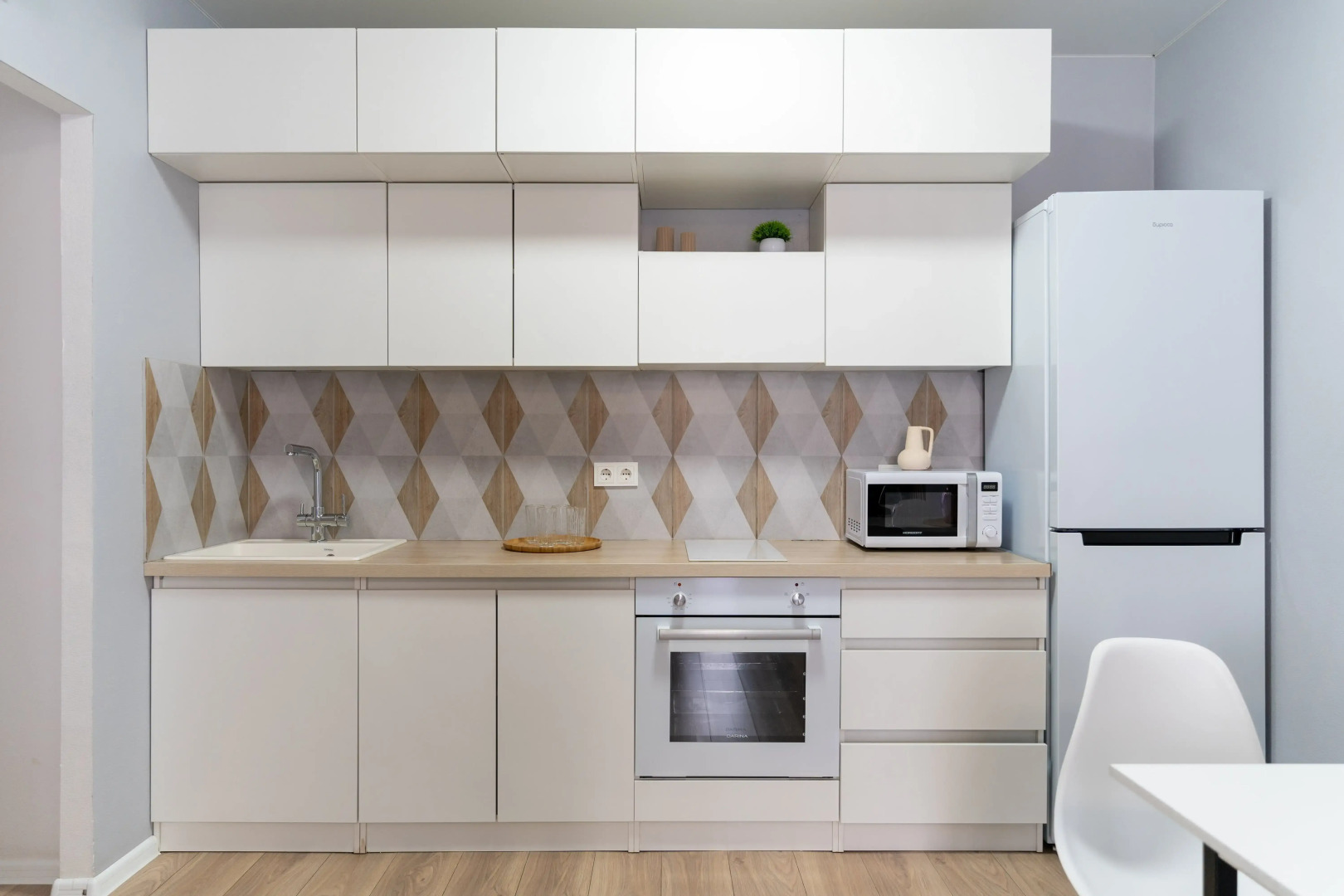 Апартаменты евротрёхкомнатные на Полимерном 13